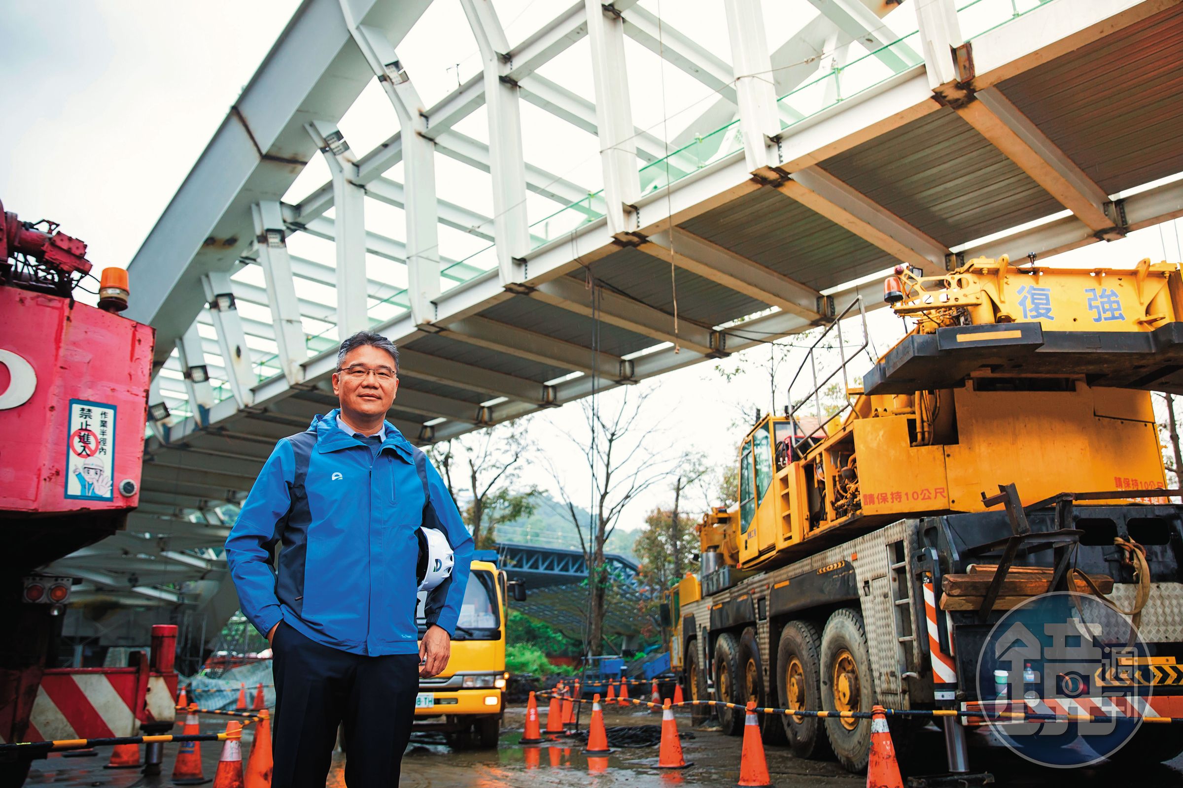 張立雍將自己定位為「國家基礎建設的尖兵」，從十餘年前起規劃讓安倉上櫃，就是要公司能承接更大的標案，並朝設計營造一條龍邁進。