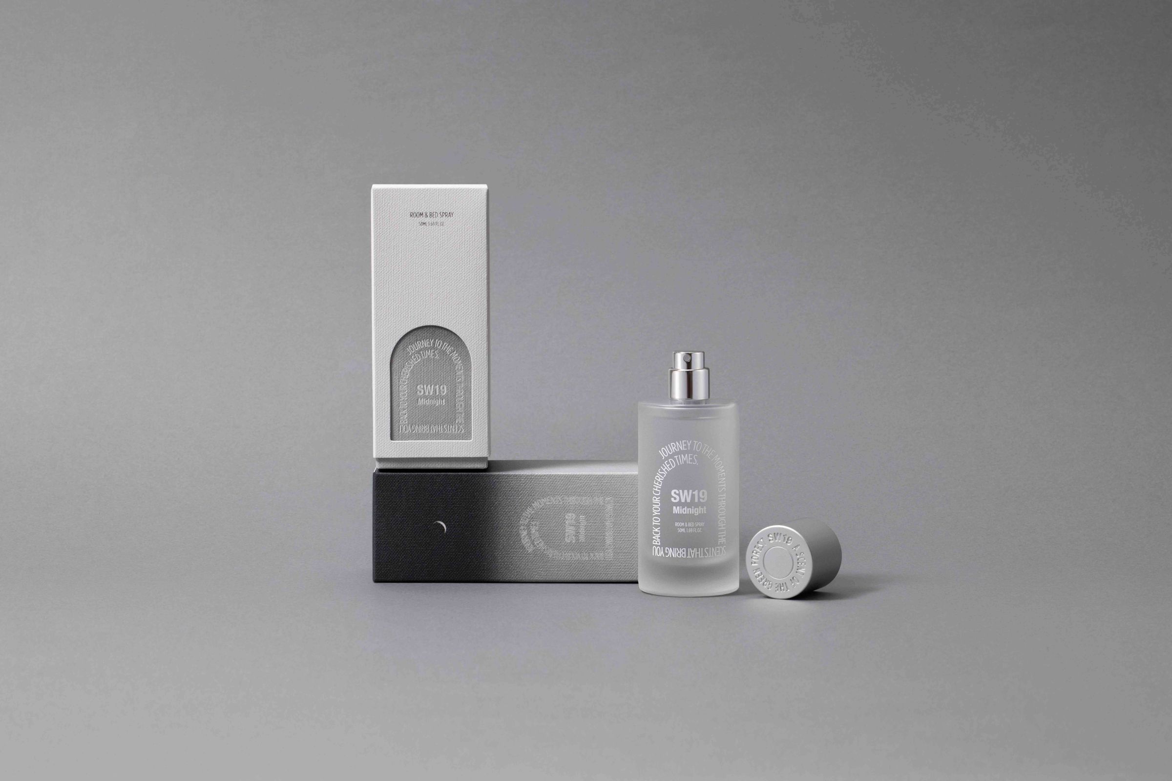 SW19 Midnight 枕香 & 空間噴霧 (50ml) 。NT$1,200（Plaisir提供）