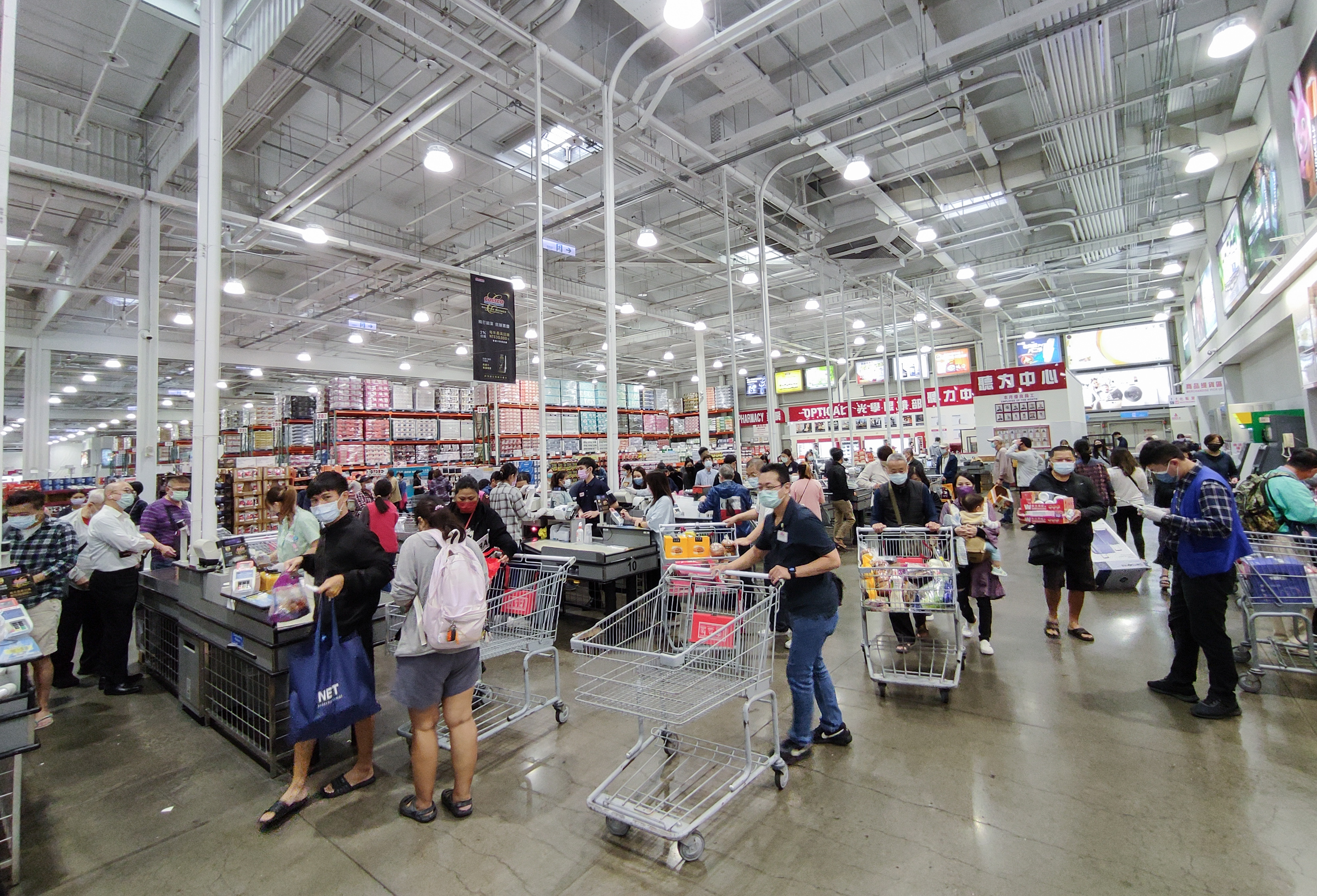 好市多經常有許多熱門商品引發搶購風潮。（示意圖，本刊資料照）