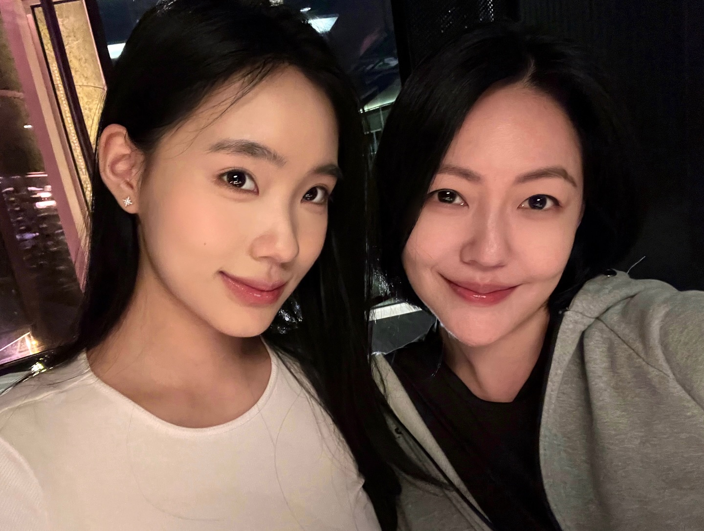 小S昨（28日）現身二女兒Lily畫展現場。（翻攝Lily INS)