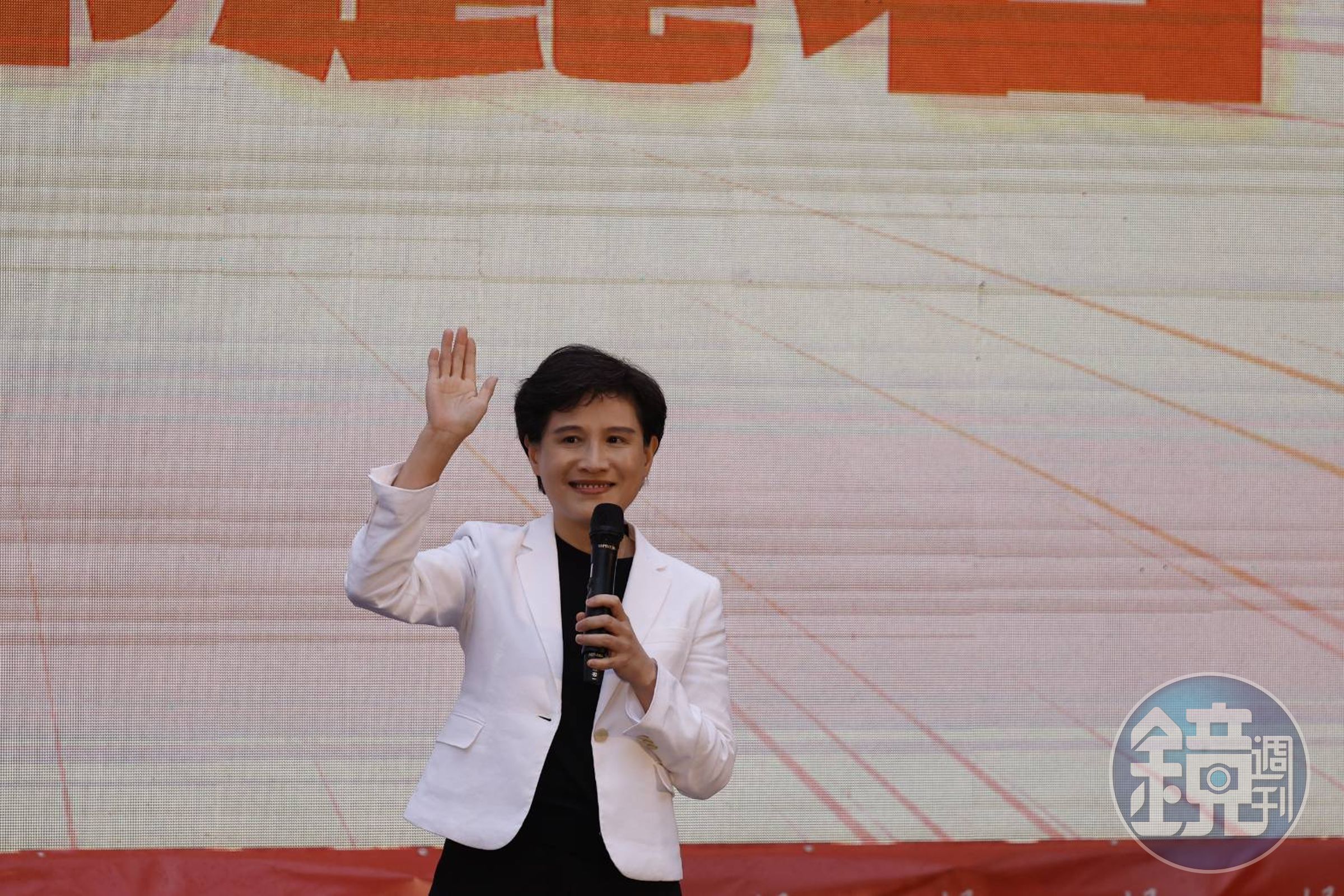 鄭麗君強調現在在野黨修法、刪凍總預算,用來癱瘓憲法、癱瘓監察權、癱瘓行政中樞。
