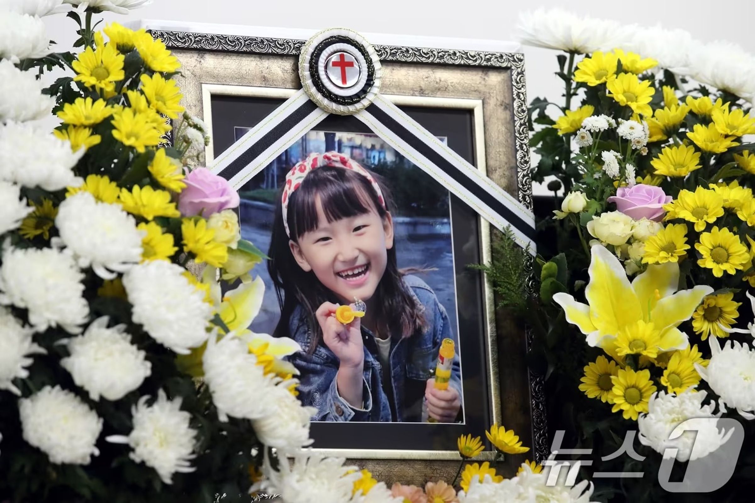 8歲女童金荷娜,不幸遭女老師殺害。(翻自《NEWS 1》)