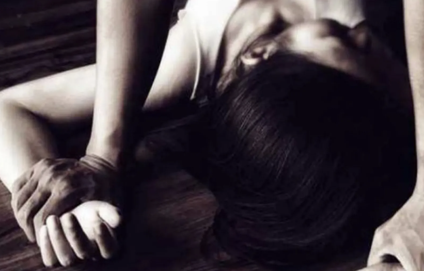 一名45歲林姓男子以神明附身為由要作法消業障，強逼被害者喝下不明藥飲，性侵得手共7次。（示意圖，取自Pixabay）