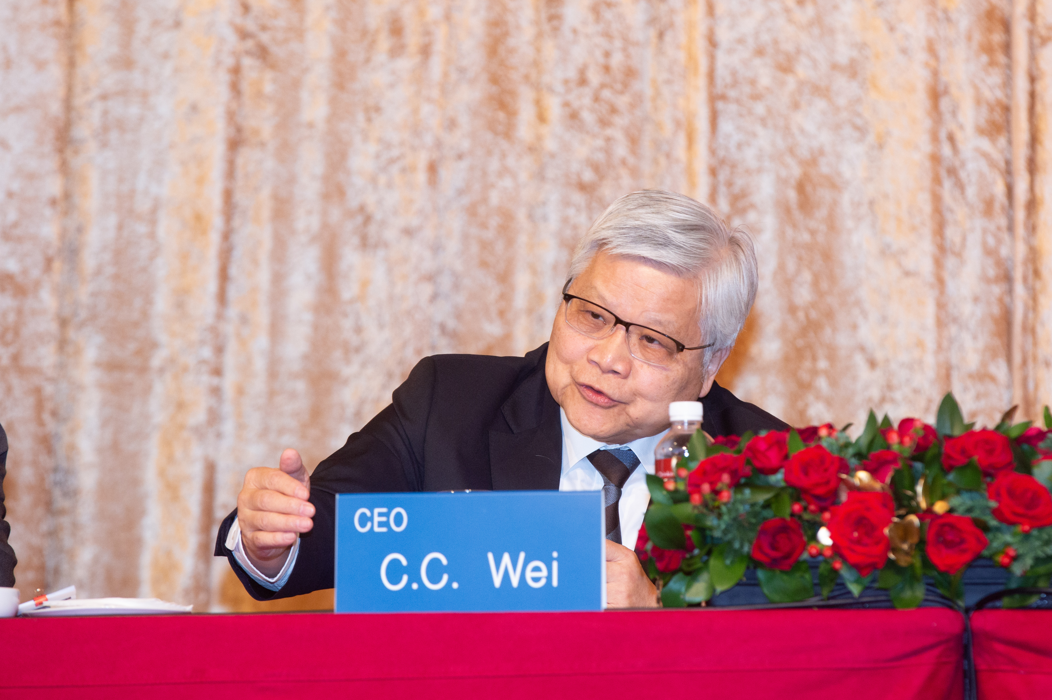 魏哲家給股東的智慧建言是「買台積電股票」，引發網友討論。（本刊資料照）