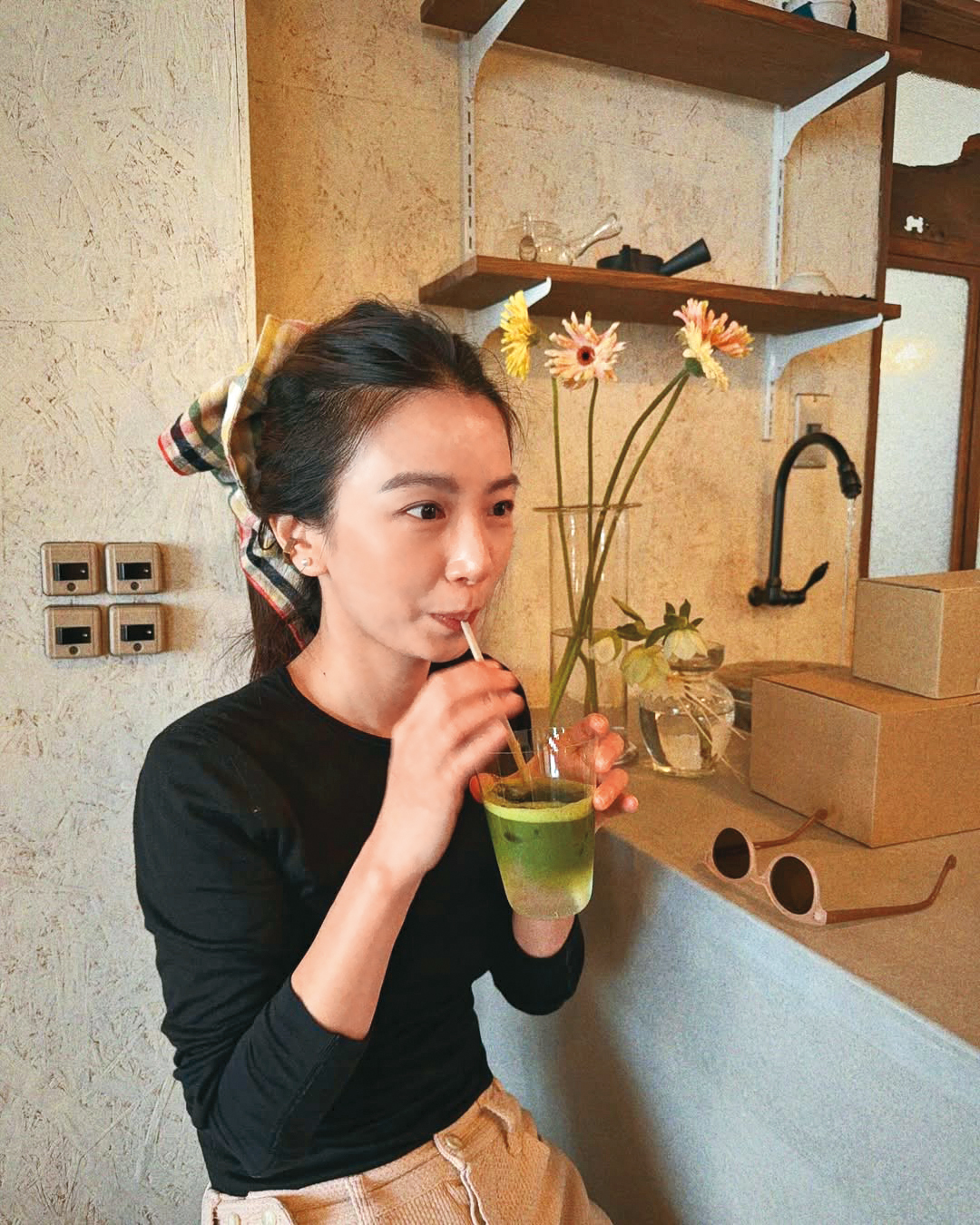 田馥甄素顏趴趴走，這扮相根本是「被唱歌耽誤的師姐」。（翻攝自田馥甄IG）