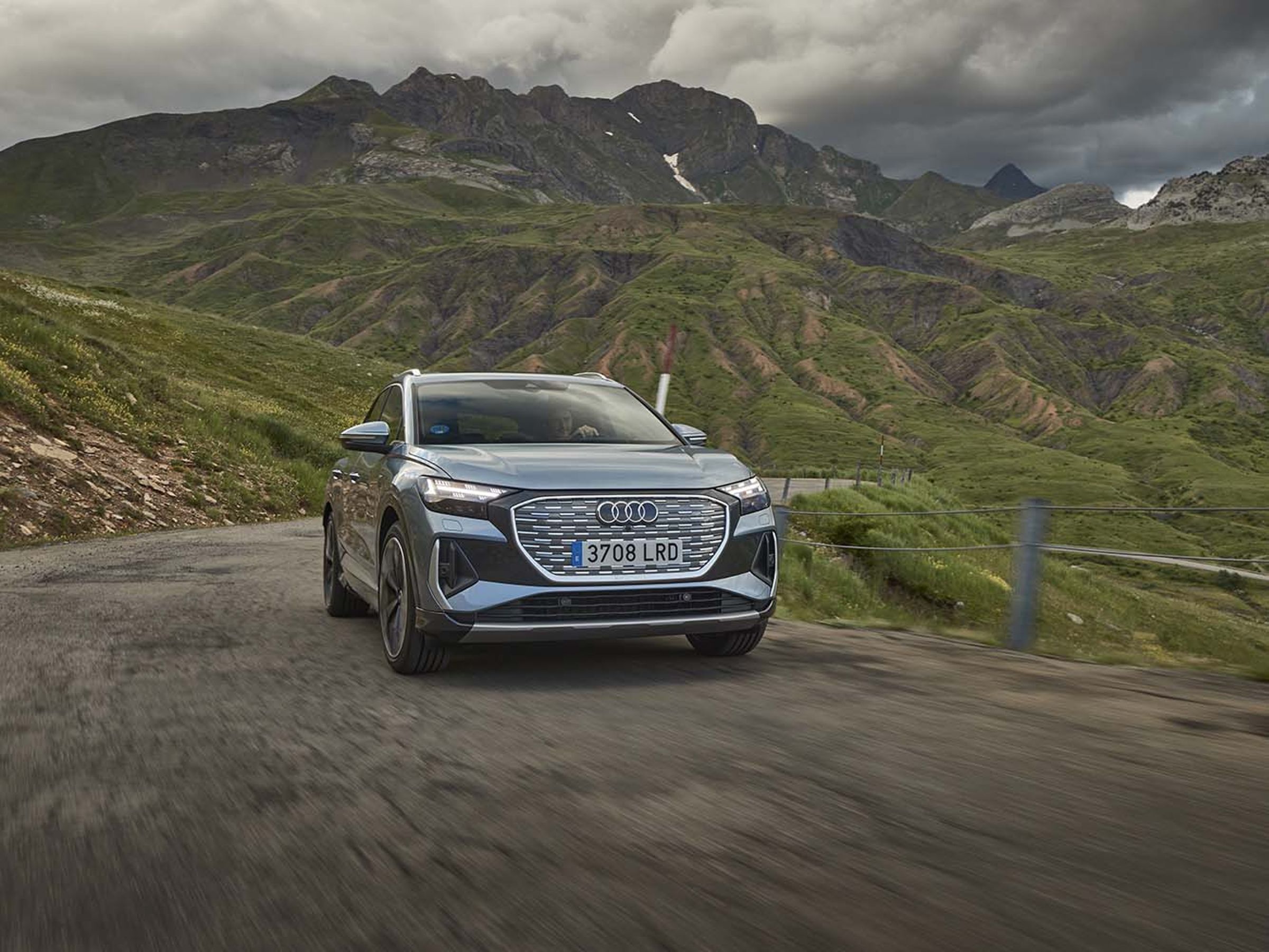 AUDI Q4 e-tron 55 quattro S-Line