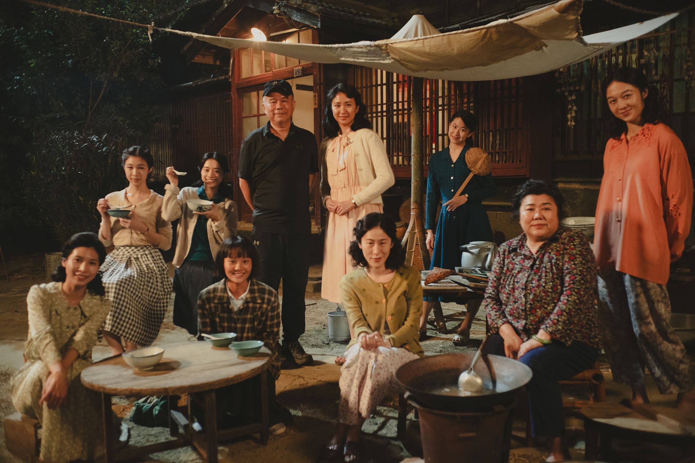 導演陳玉勳與美術設計王誌成前往南投戲院進行映後交流,現場爆滿。(牽猴子提供)
