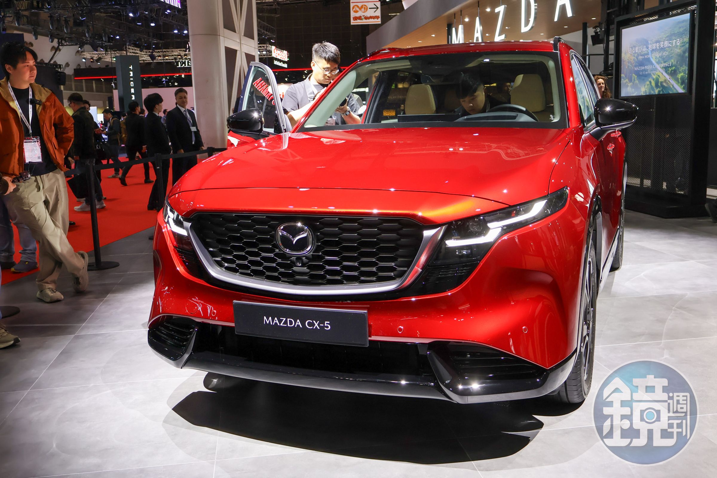 全新大改款的CX-5車格更加放大,但整體造型沒有太多的改變。