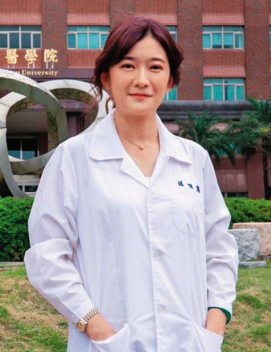 三顧前董座楊智惠（圖）曾獲10大傑出女青年，力阻陳宗基技轉中國，是否因此遭人報復而慘遭司法調查，有待檢調查明。（翻攝新創幫網站）