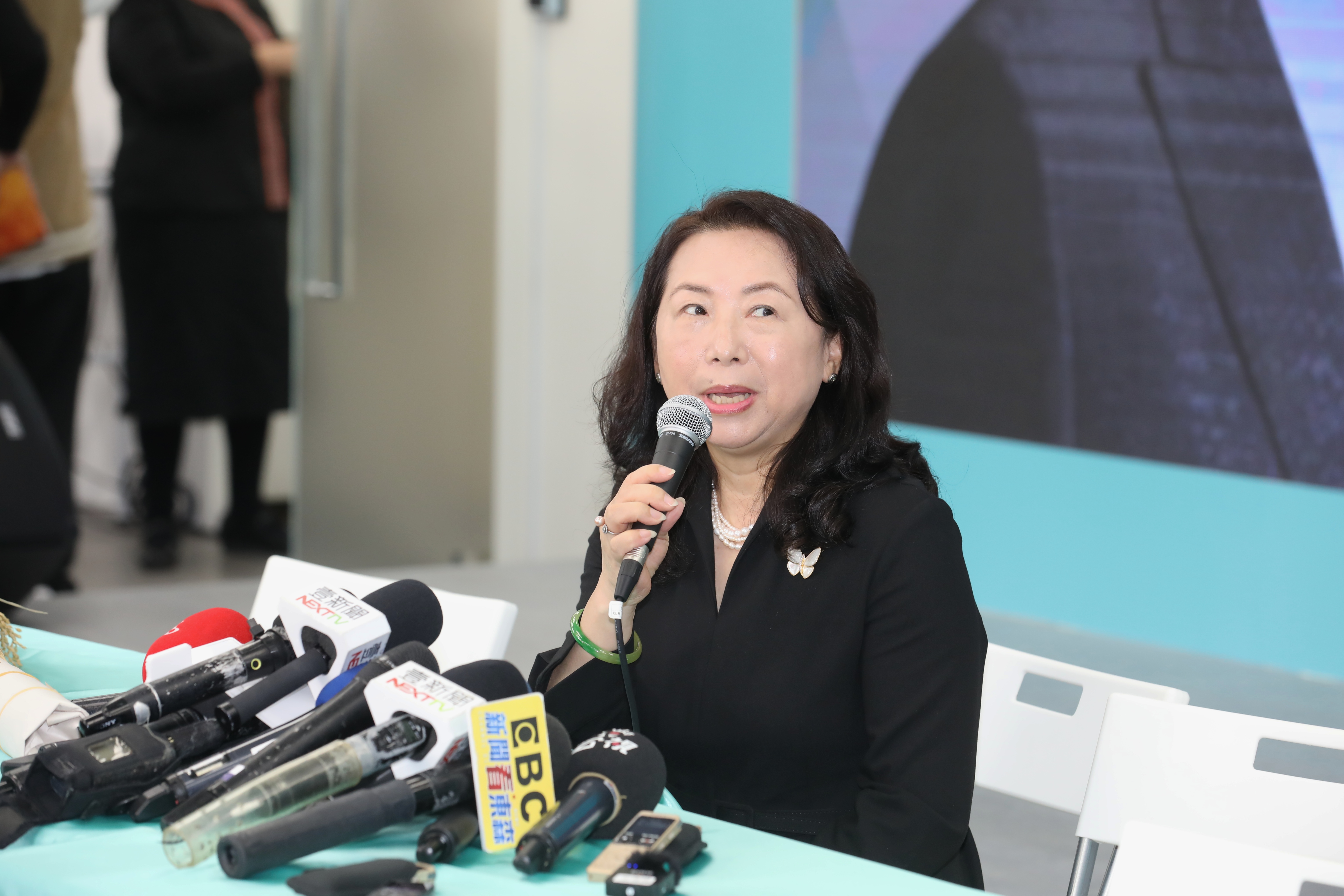 徐春鶯涉詐欺及《反滲透法》，27日遭羈押禁見。（本刊資料照）