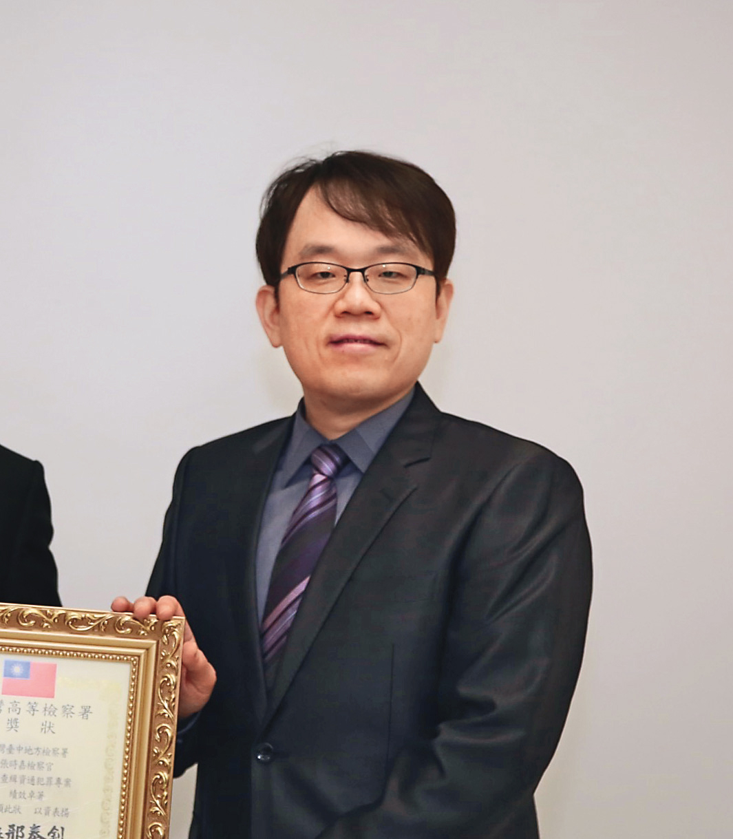 檢察官張時嘉認為,證據應拿到法庭上攻防,不要在外爭執。(翻攝台中地檢署官網)