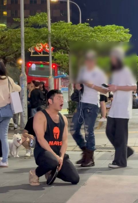 網友起底這名壯男其實是抖音直播主謙信，常出沒台北鬧區拍片。（翻攝threads@andychao0731）