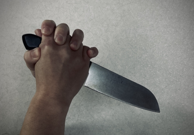 進麥當勞女廁遭嘲笑!跨性別女理智線斷「狂砍13刀」 刀尖卡死者頭顱