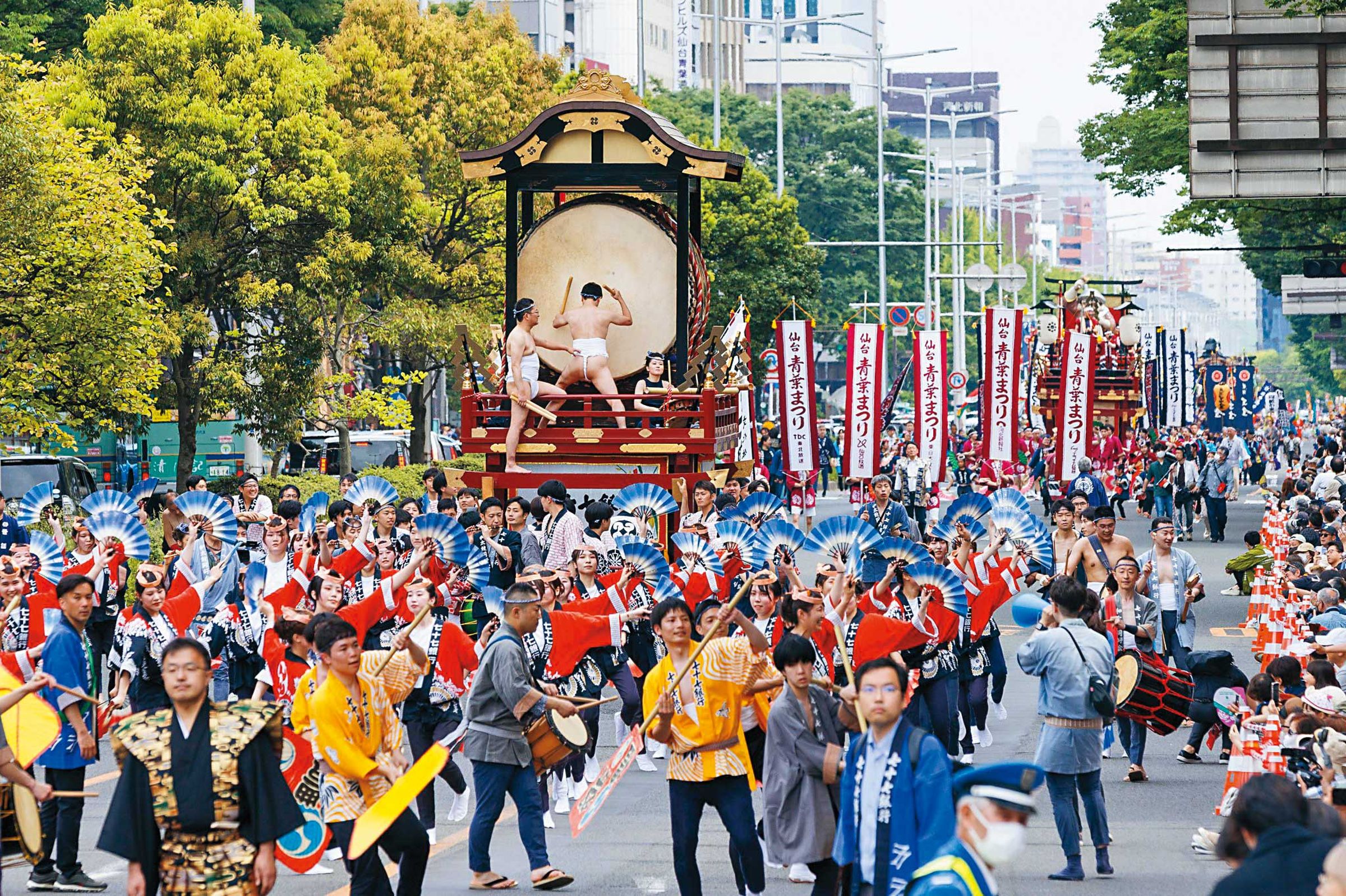日圓甜甜價吸引大量觀光客,2023年總消費金額達5.3兆日圓,超越疫情前水準。(翻攝日本觀光局Visit Japan from Taiwan臉書)