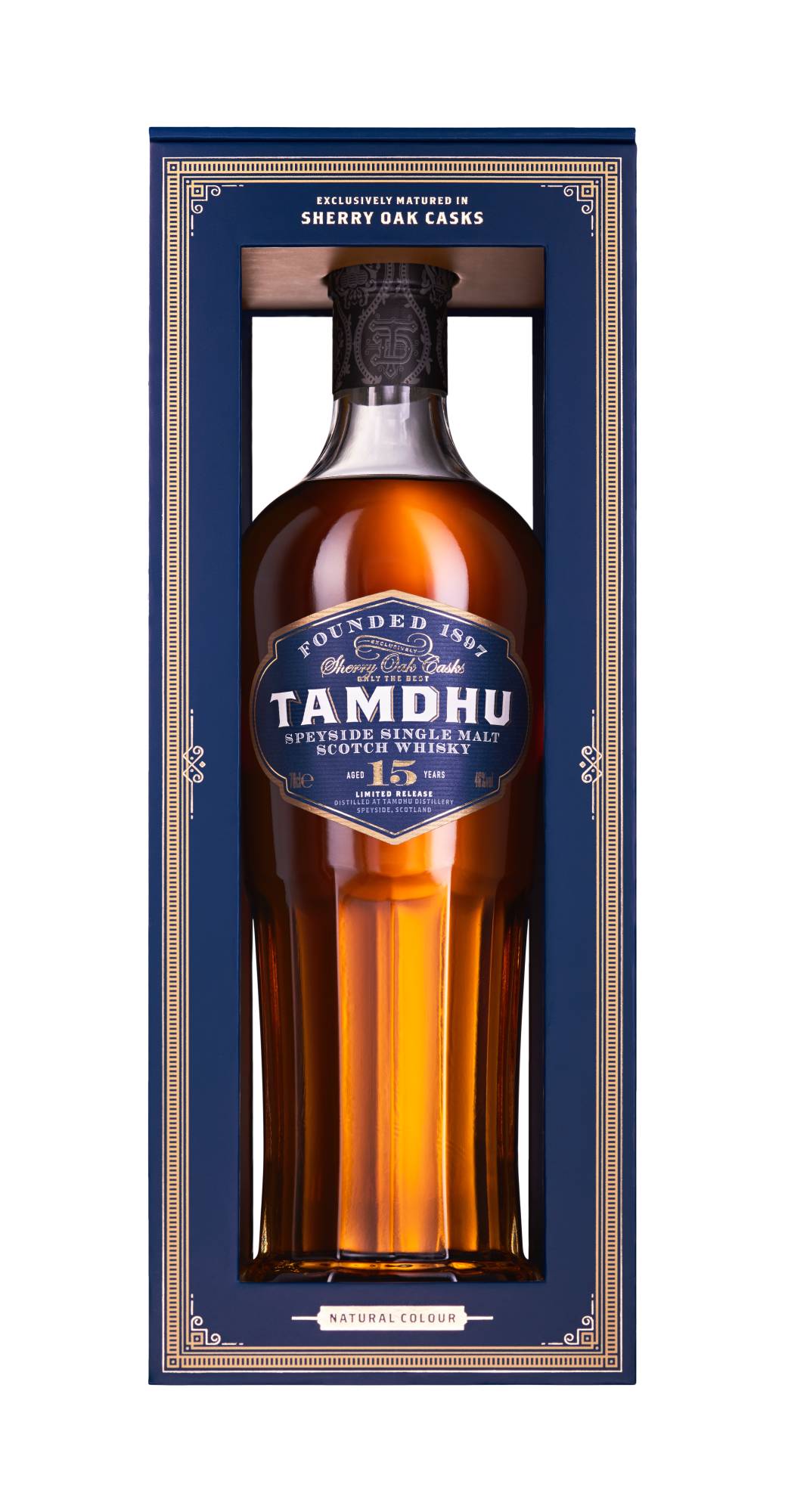 TAMDHU 15年 類別：單一麥芽威士忌 產區：蘇格蘭斯佩賽區 特色：聞香是溫暖的蘋果派氣息令人垂涎，同時透出黑醋栗、橘子皮、鳳梨的豐富果香；口感圓潤飽滿的酒體，彷彿一口咬下甜美多汁的杏桃和覆盆 莓，香氣四溢的檸檬塔和杏仁令人回味無窮尾韻；更有麥芽餅乾、奶油雪莉酒和香草的甜美氣息在口中留下一段悠長而美好的旅程。 酒精：46% 建議售價：約NT$3,200
