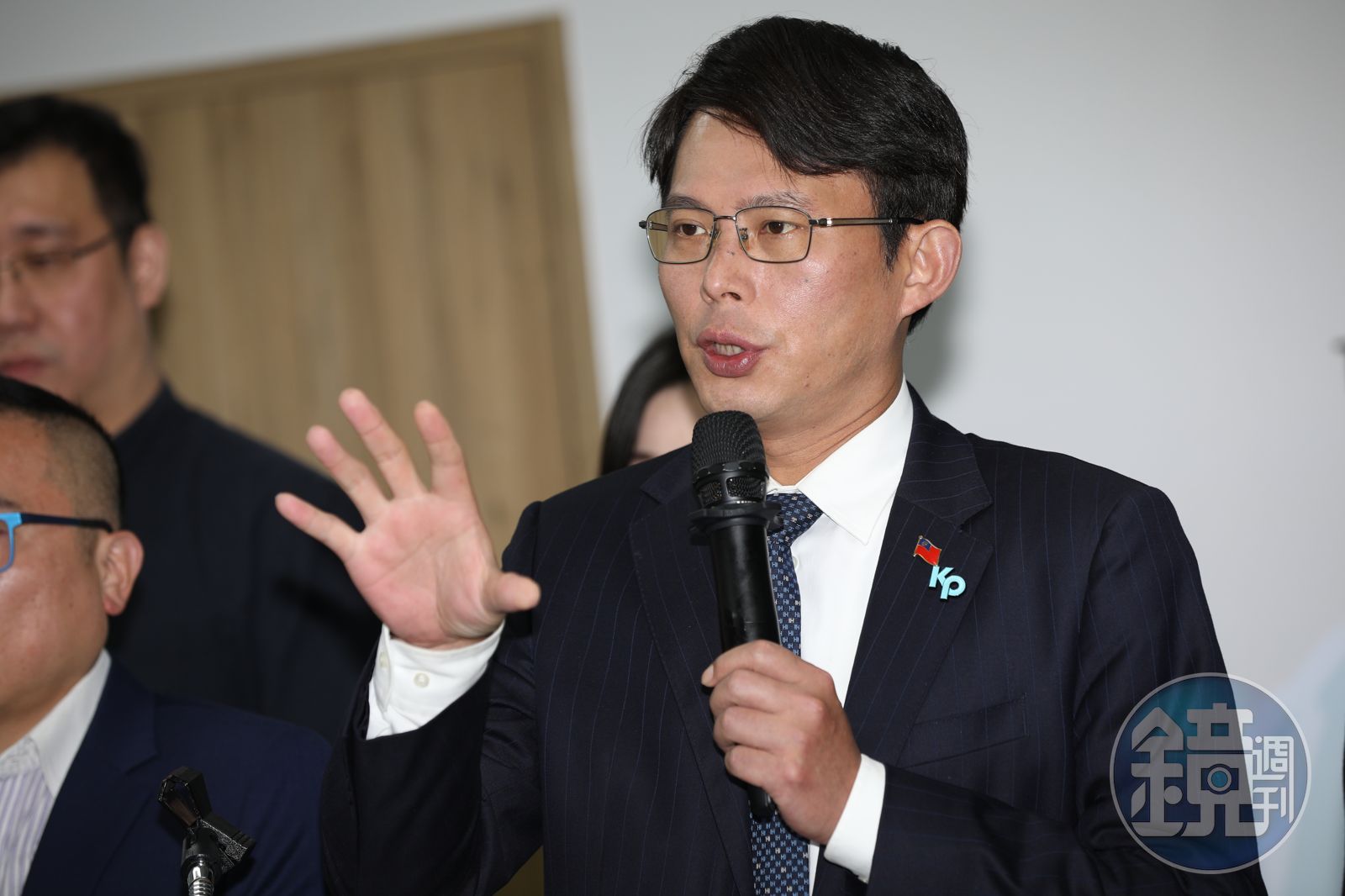 黃國昌今(19)日就任民眾黨黨主席。