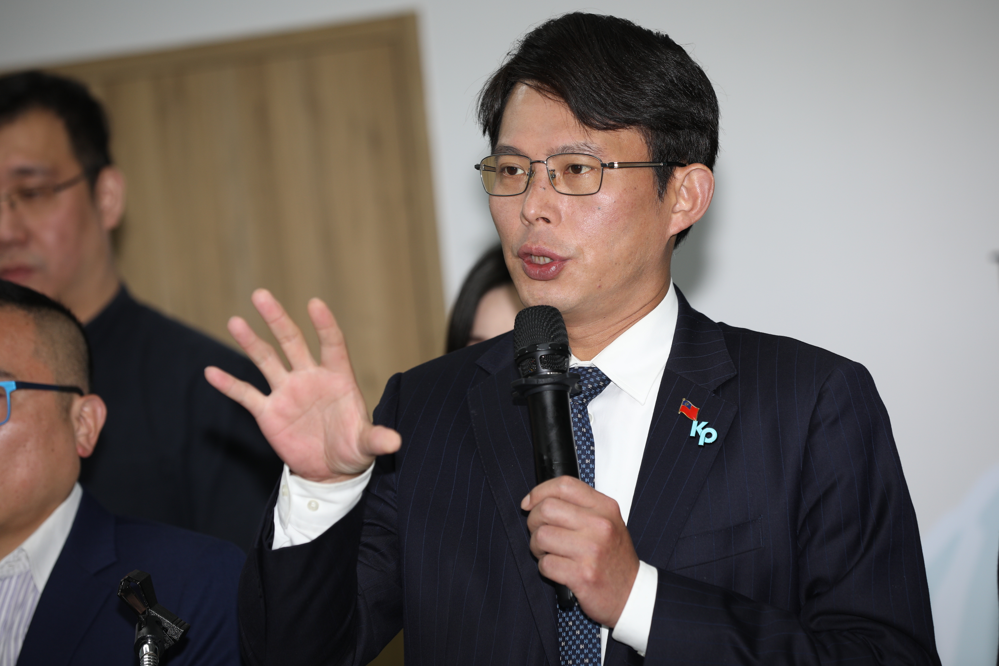 黃國昌今（19）日就任民眾黨黨主席。