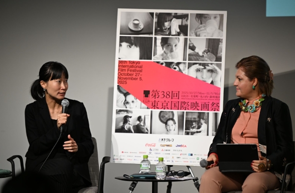 安朵莉雅娜滋維特寇比奇（右）透過女性賦權單元與《幕府將軍》宮川惠里子對談，請她分享好萊塢拍片經驗。（東京國際影展提供）