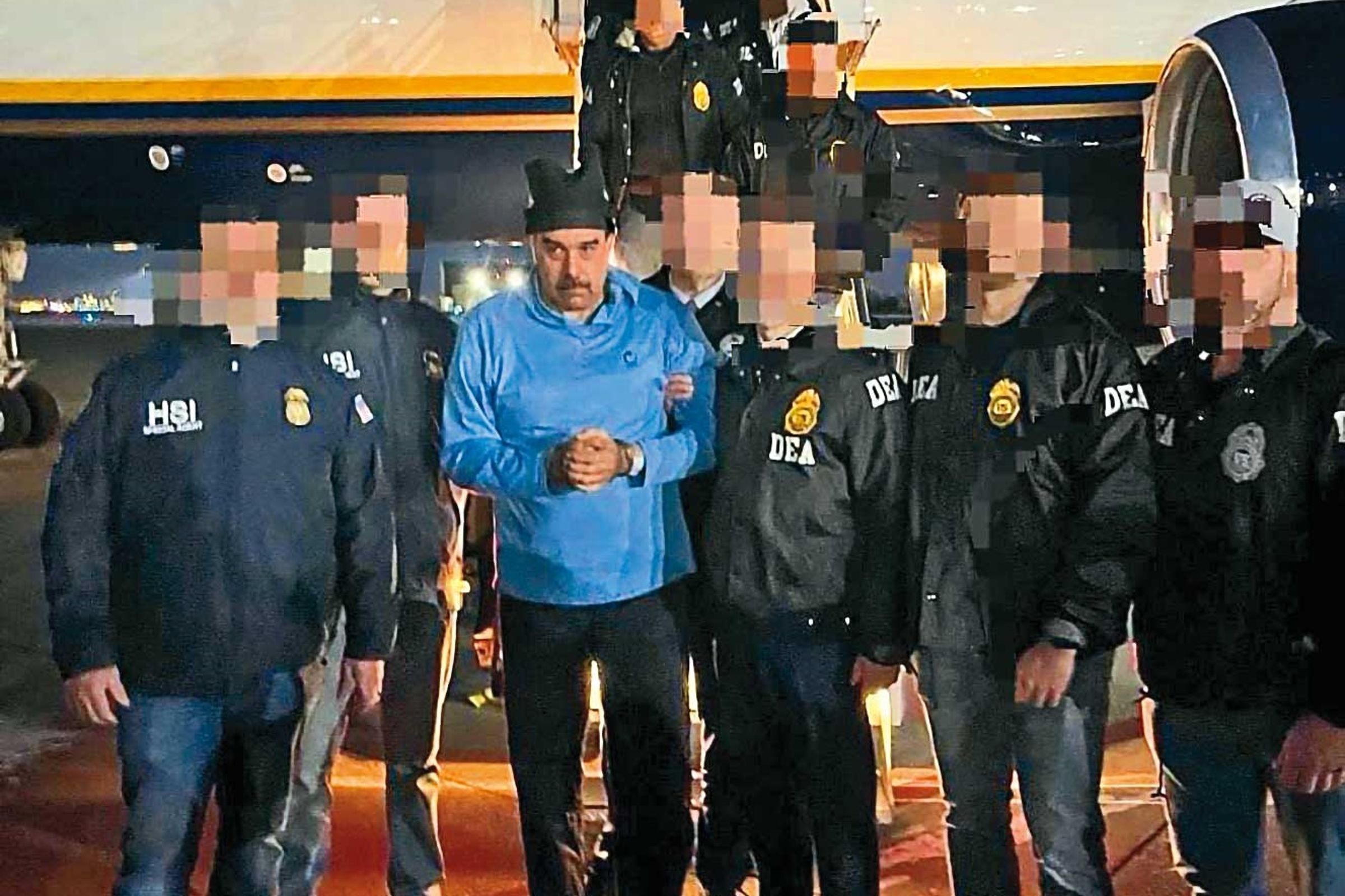 委內瑞拉總統馬杜洛（Nicolas Maduro）及妻子被美軍逮捕，移送美國接受司法審判。（翻攝自X@sentdefender）