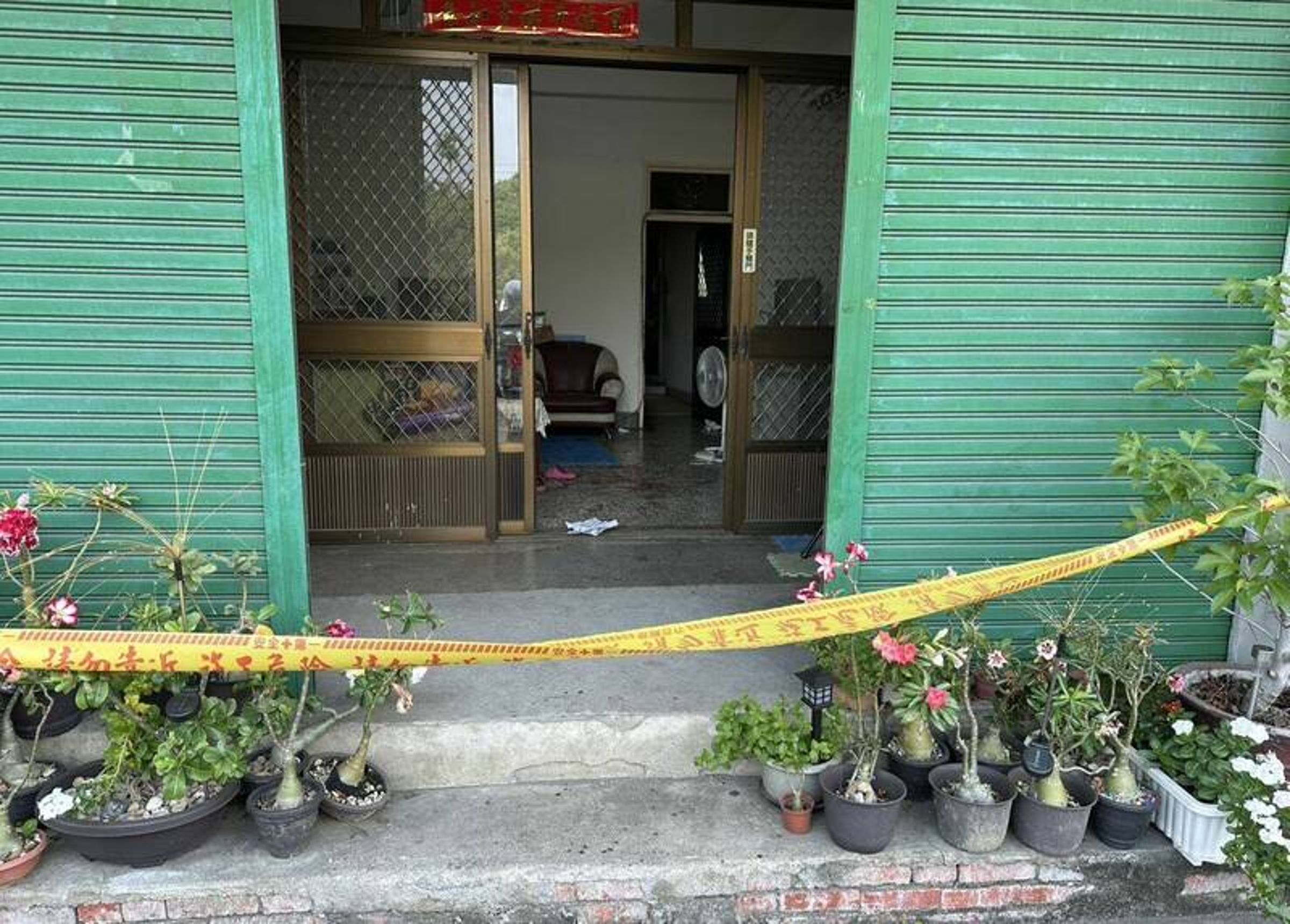台中市霧峰區16日下午發生砍人案,造成2人受傷送醫。(翻攝畫面)