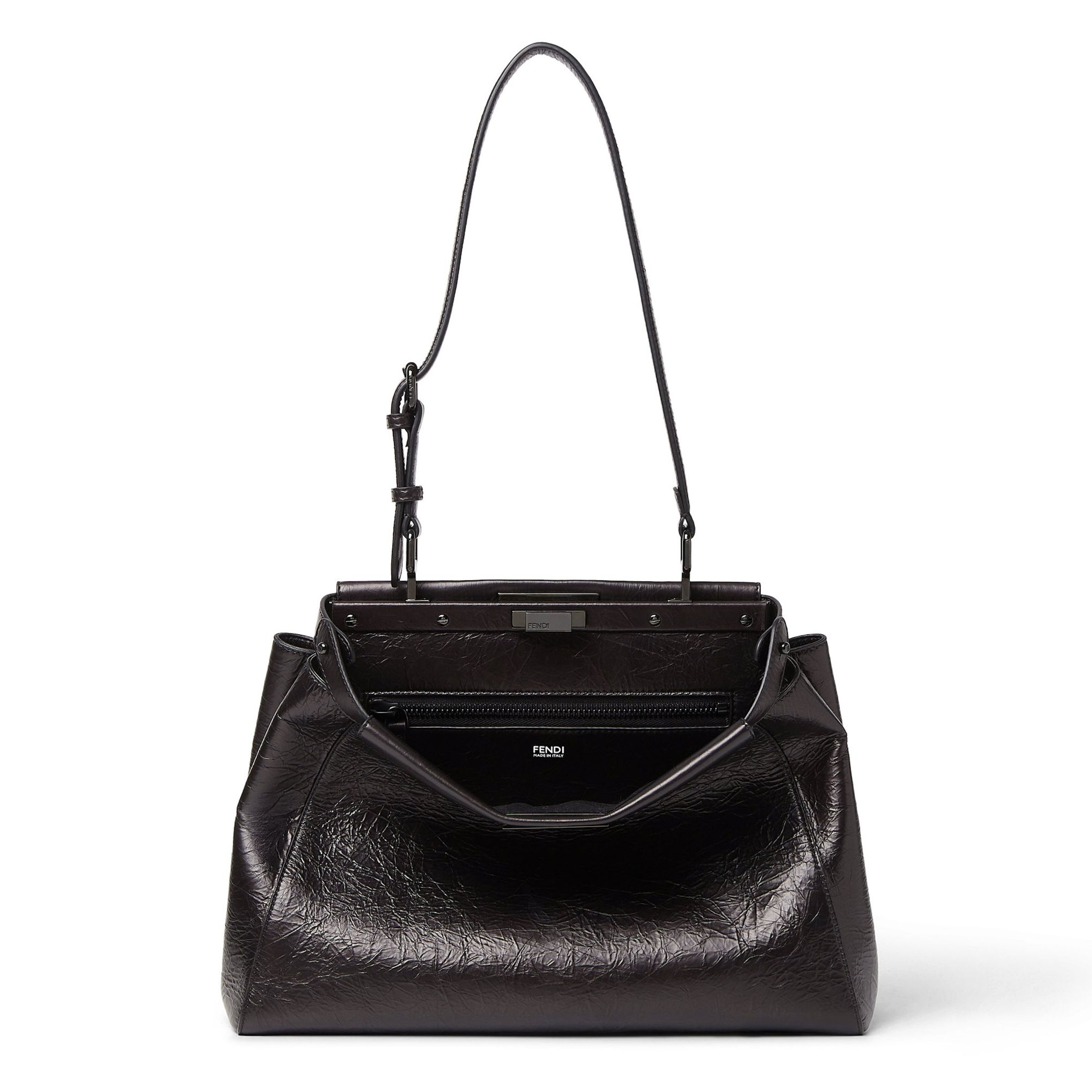 My Peekaboo Medium。NT$188,000(FENDI提供)