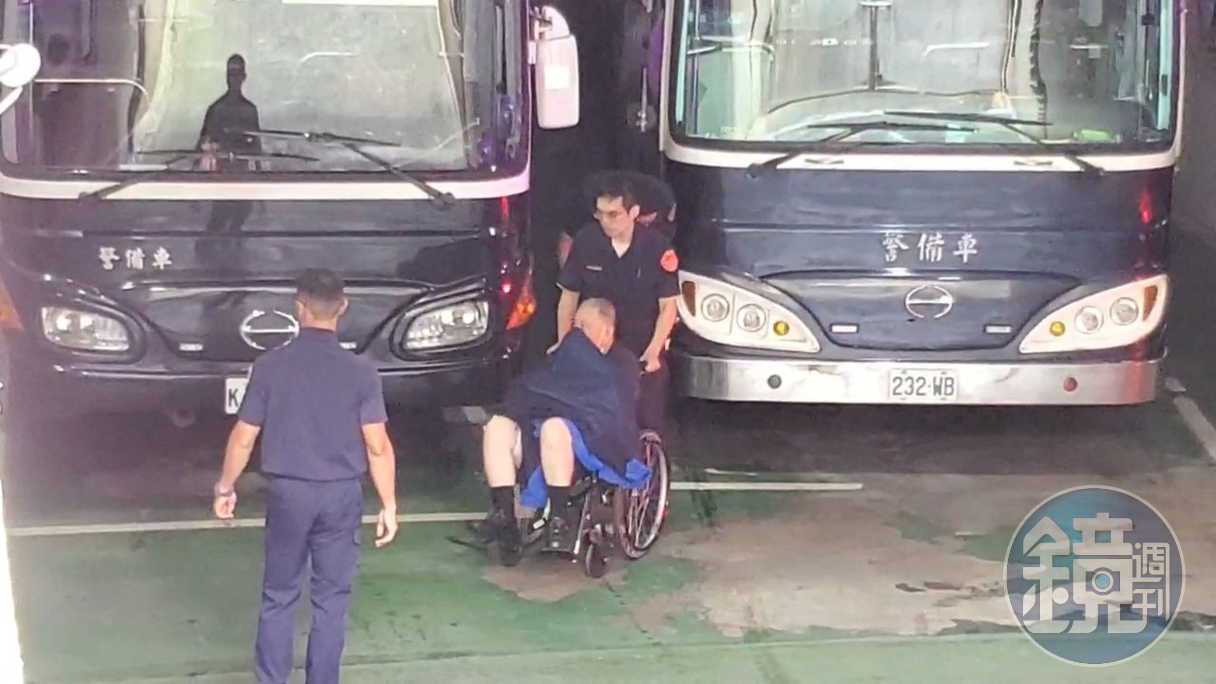 住院多日的沈慶京向法院聲請交保停押,不過遭法官駁回聲請,續押台北看守所。圖為日前遭提訊畫面。(本刊資料照)