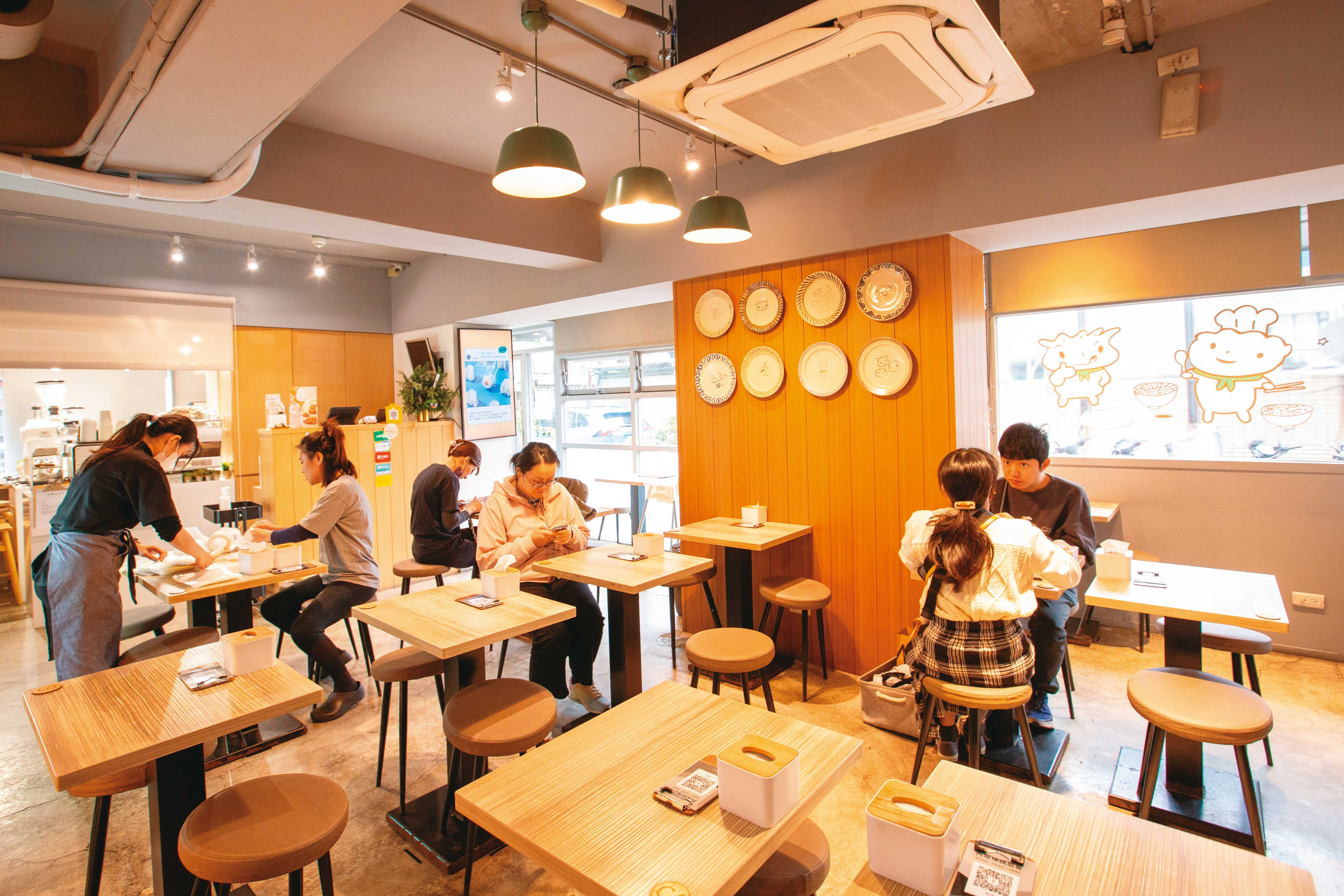 王姈芸開的餃子樂位於大安、信義區，跟王家只有一種口味不同，主打創意餃子。