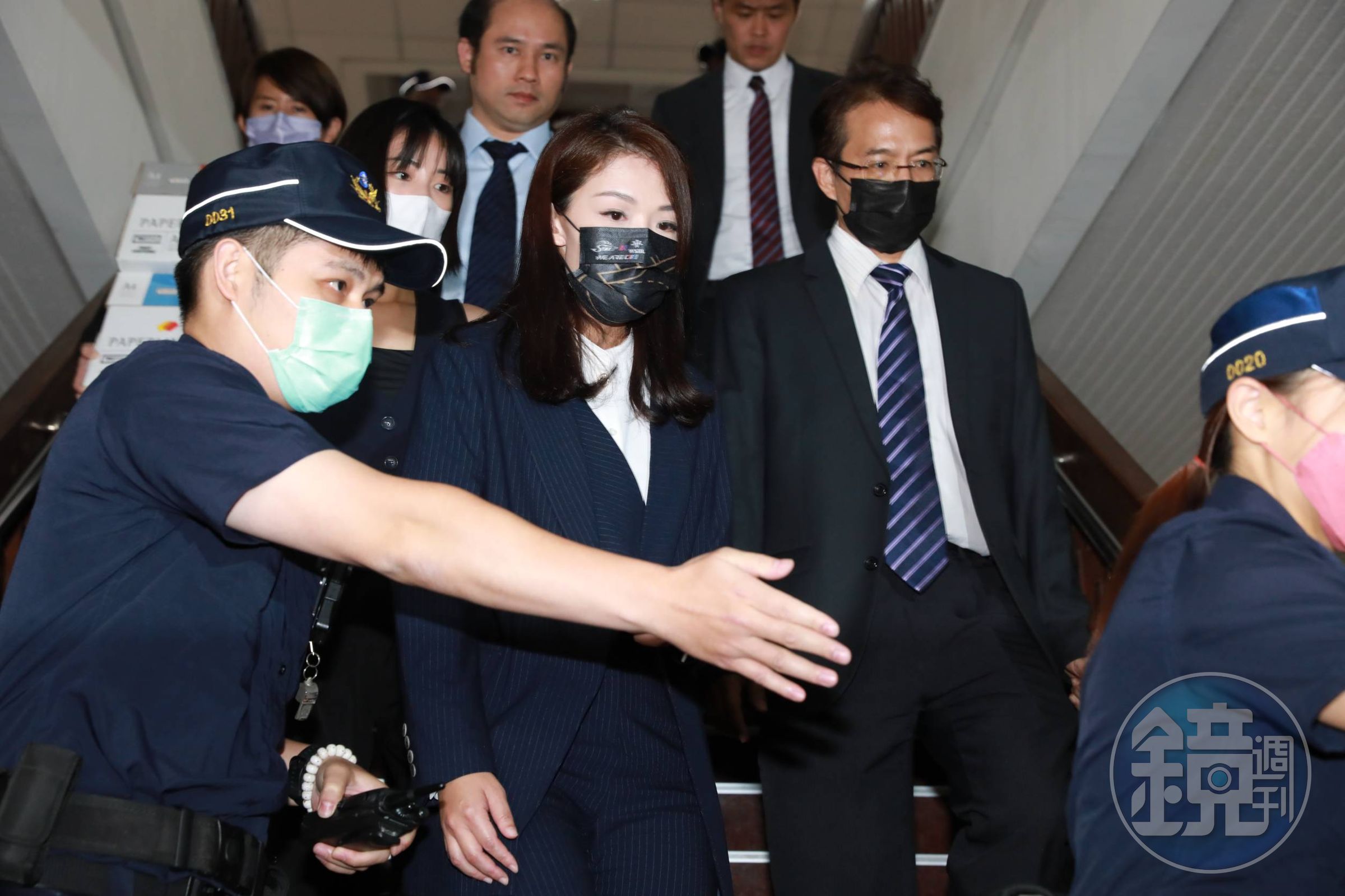高虹安今針對貪汙案出庭,不過她喊冤稱當初回捐加班費制度非她提議。