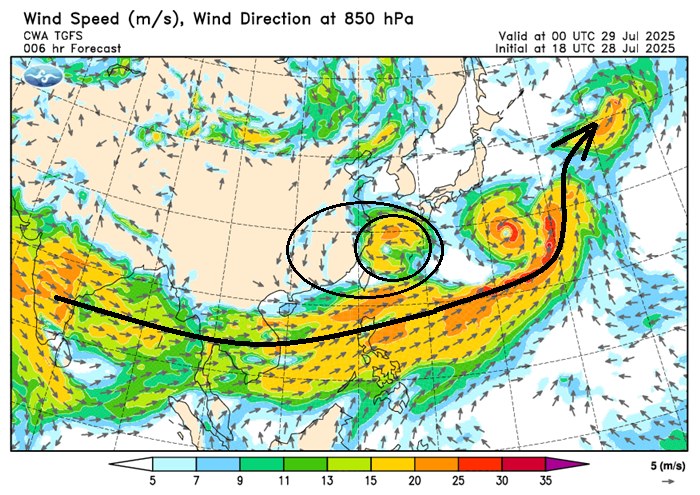 鄭明典曬1圖驚見「大氣長河」。（翻攝自鄭明典臉書）
