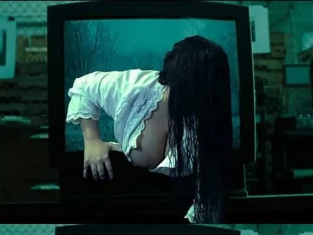 男探險廢墟真撞鬼！驚見女腐屍上身赤裸，死狀詭異。（示意圖，翻自X平台）