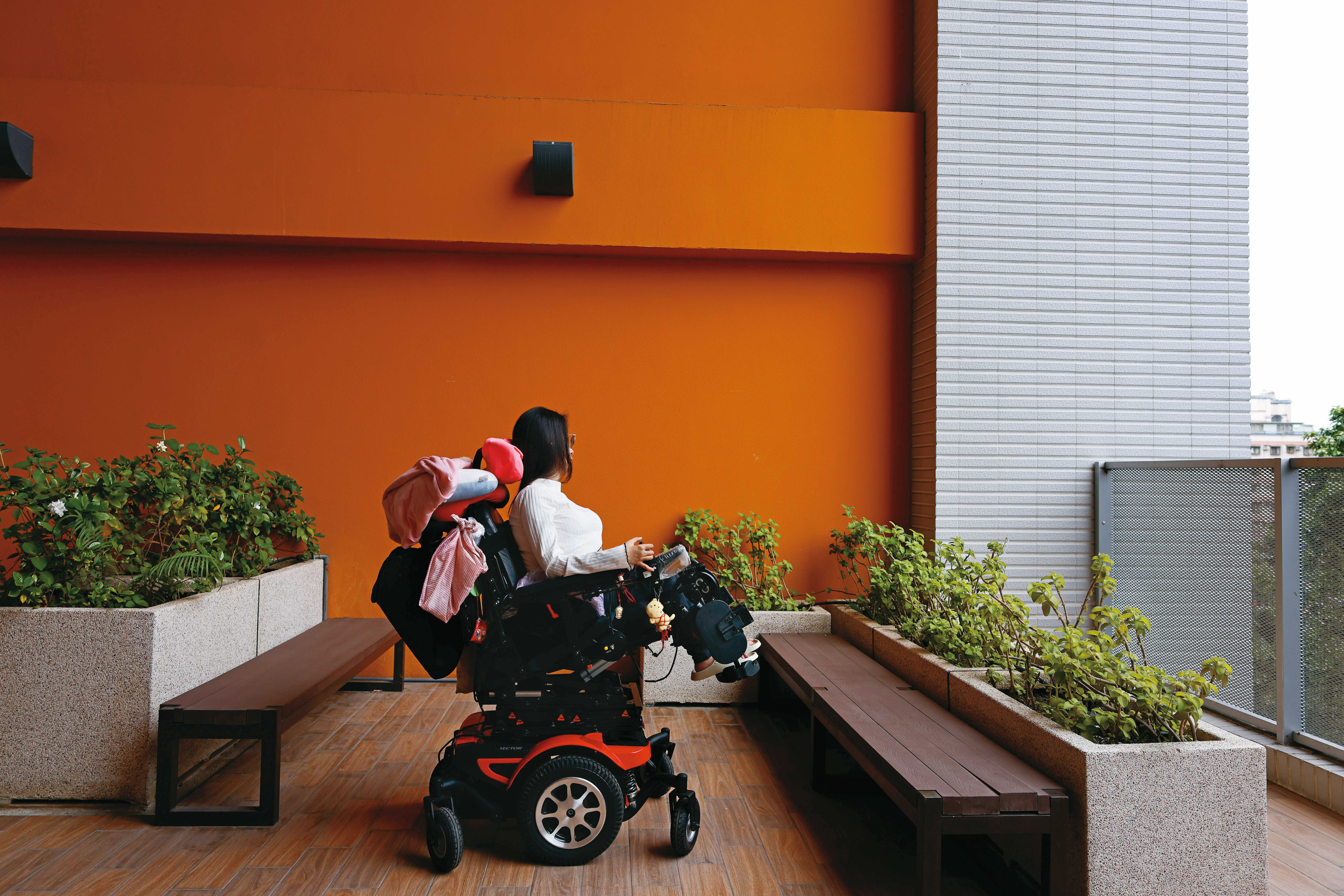 SMA患者壽司卷除準備向高等行政法院提起行政訴訟外，亦向監察院陳情，要求衛福部改善長照審核機制。