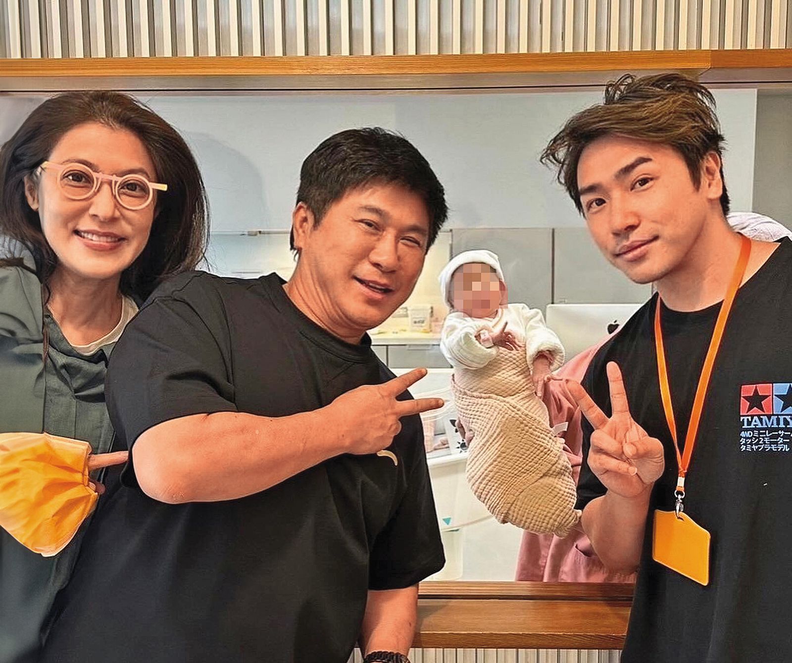 本刊細細探查歐弟的親友,才得出更八卦的答案。原來歐弟對感情有極度不安全感