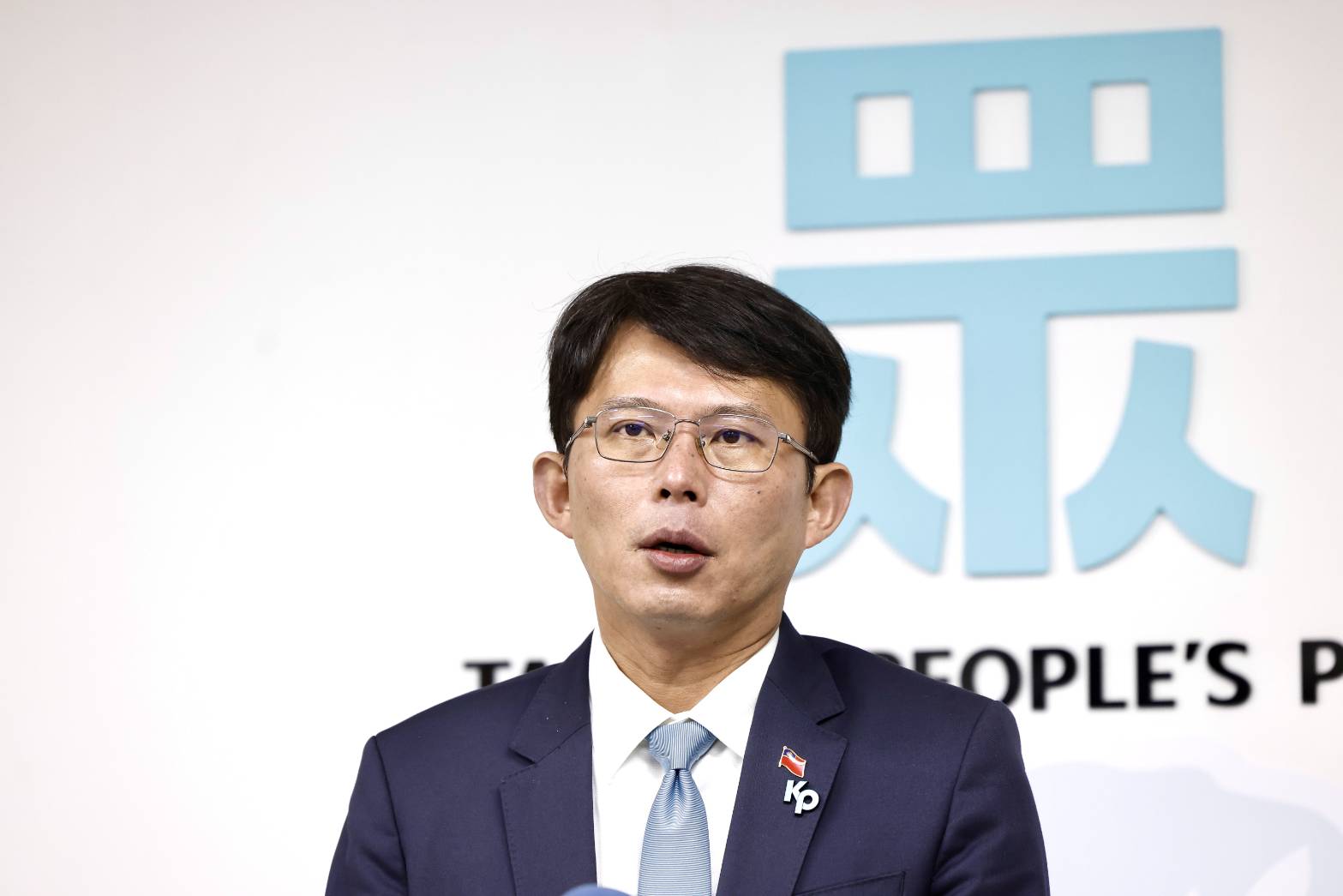 黃國昌談到柯文哲一家，稱他們為台灣承擔了很多事情。（本刊資料照）