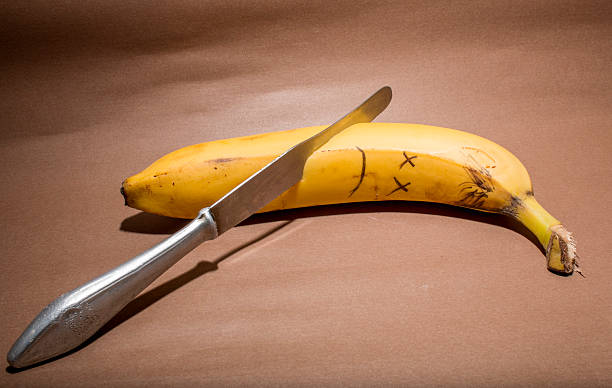 女不滿被男友「搞到懷孕」還質疑是小王種,怒斬生殖器丟垃圾桶害他慘死。(示意圖)