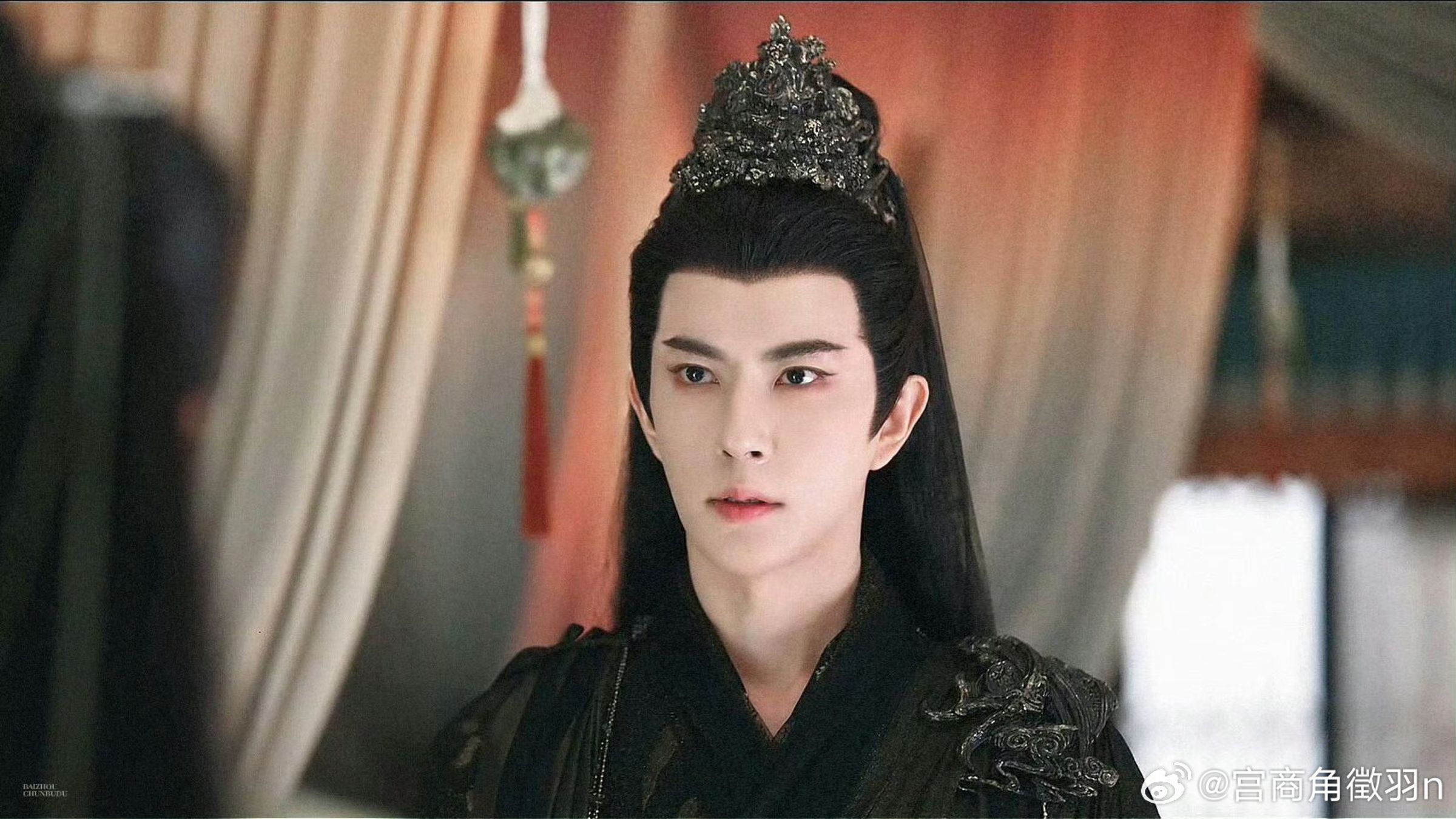 6月的劇集《臨江仙》也有于朦朧參演，他飾演的「玄天使者」獲得不少粉絲討論。（微博圖片）