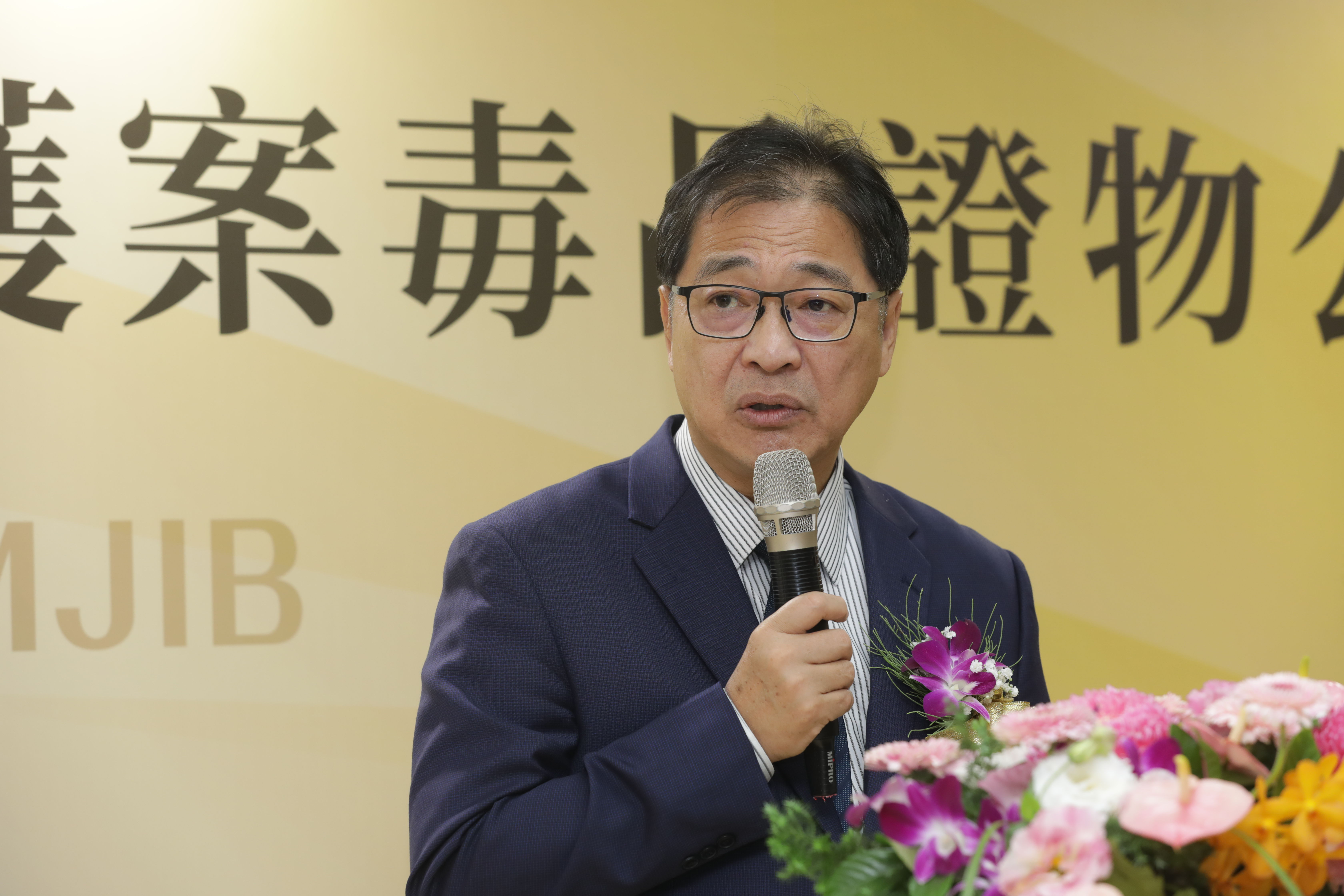 法務部長鄭明謙今日對林秉文的「驚句」不予評論，強調尊重案件偵辦，並歡迎林投案。（本刊資料照）