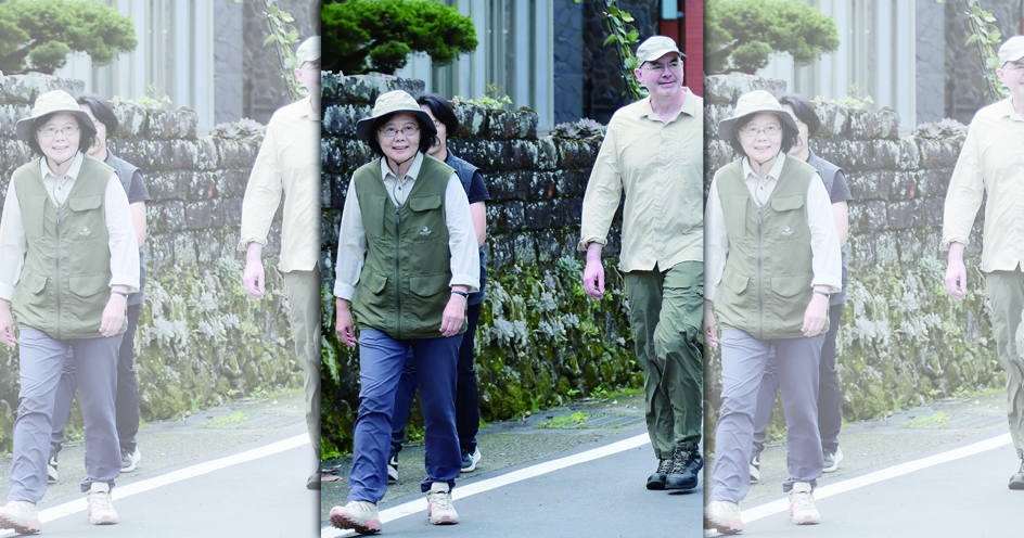 蔡英文揪谷立言爬山。（翻攝蔡英文Threads）