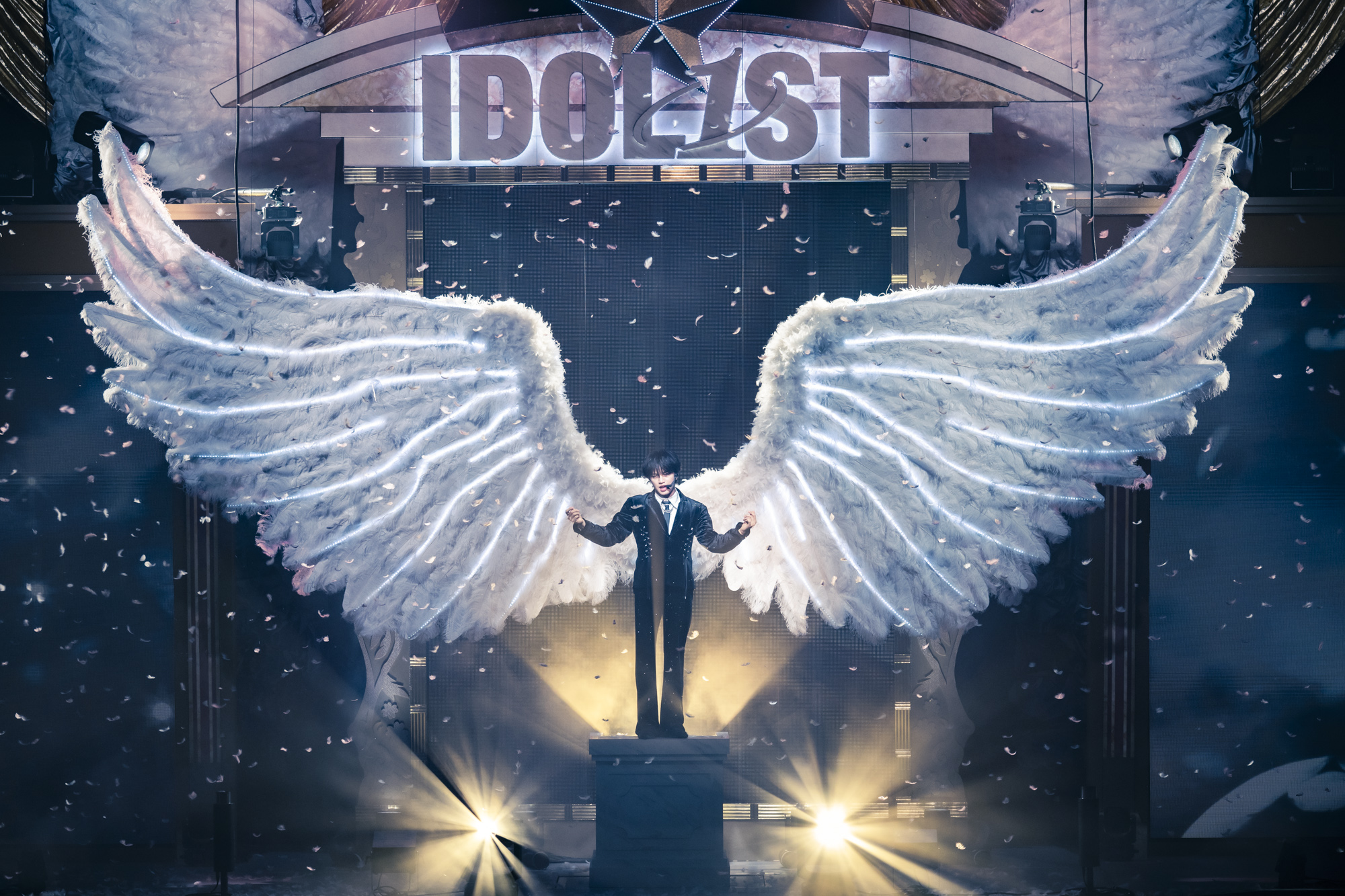中島健人於《"IDOL1ST 中島健人" LIVE TOUR 2026》東京最終場登台演出，完成10座城市、27場日本巡演。（田中聖太郎 SEITAROU TANAKA攝影、大鴻藝術提供）