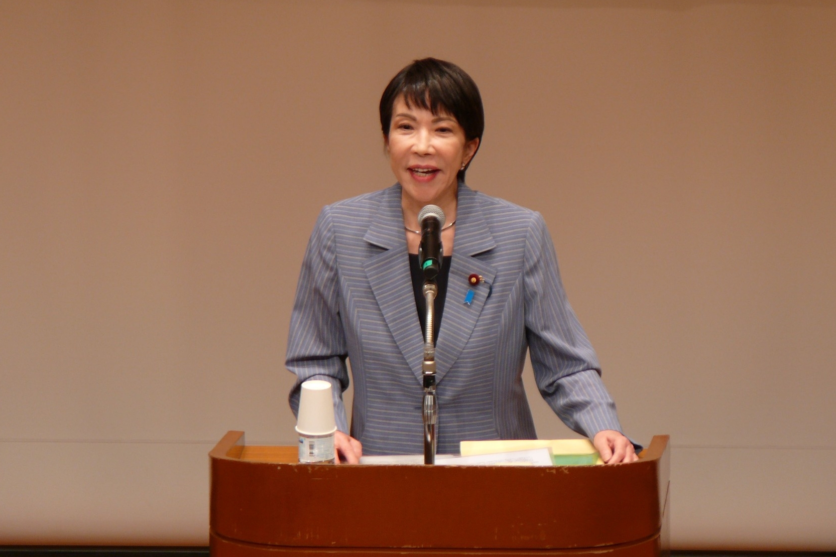 外界普遍預期,現任自民黨總裁高市早苗有望接任,成為日本史上首位女性首相。