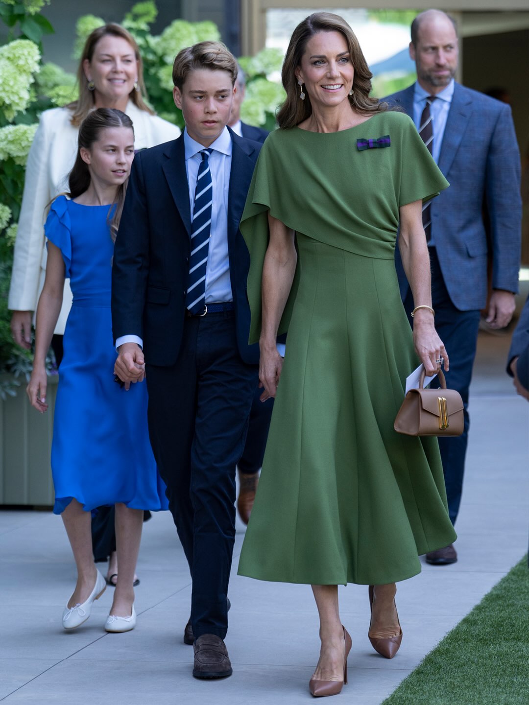 威廉王子、凱特王妃帶著喬治王子、夏綠蒂公主一同出席2026年溫網男單決賽。(翻攝Prince and Princess of Wales IG)