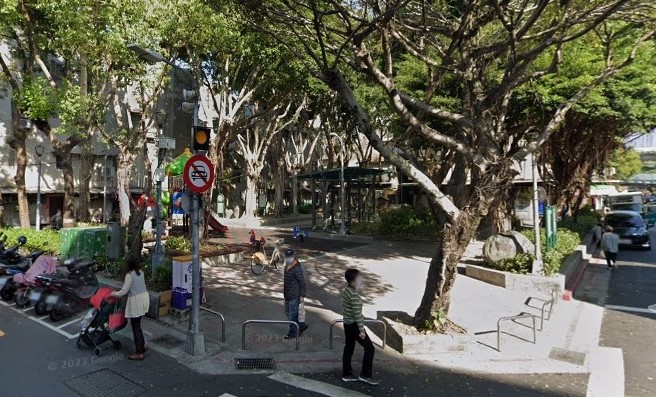 北市大同區哈密公園今早傳出砍人事件，蔡男不滿債主討債態度持刀追砍成傷。（翻攝自GoogleMaps）