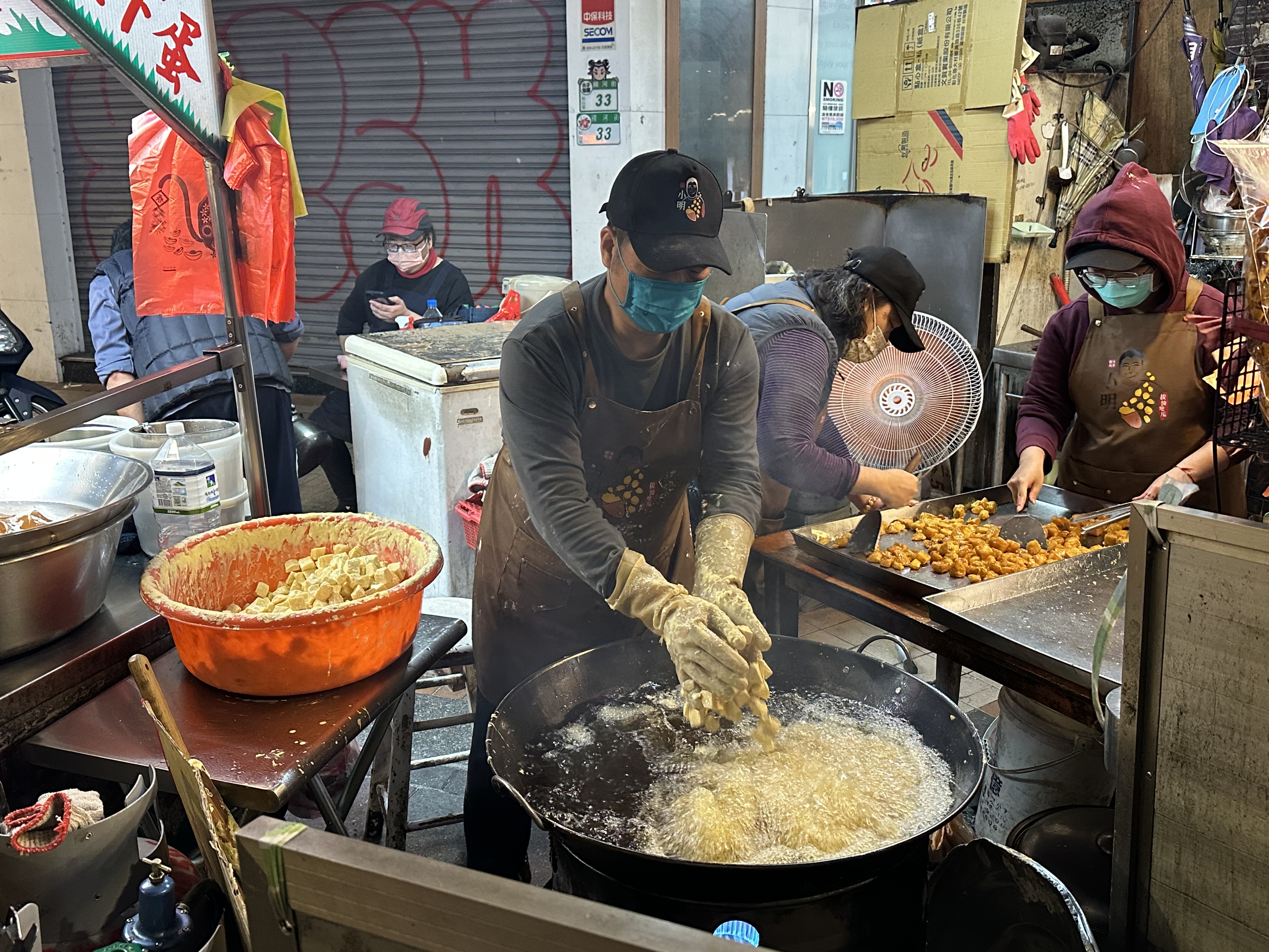 為求口味新鮮，地瓜塊都是現炸。
