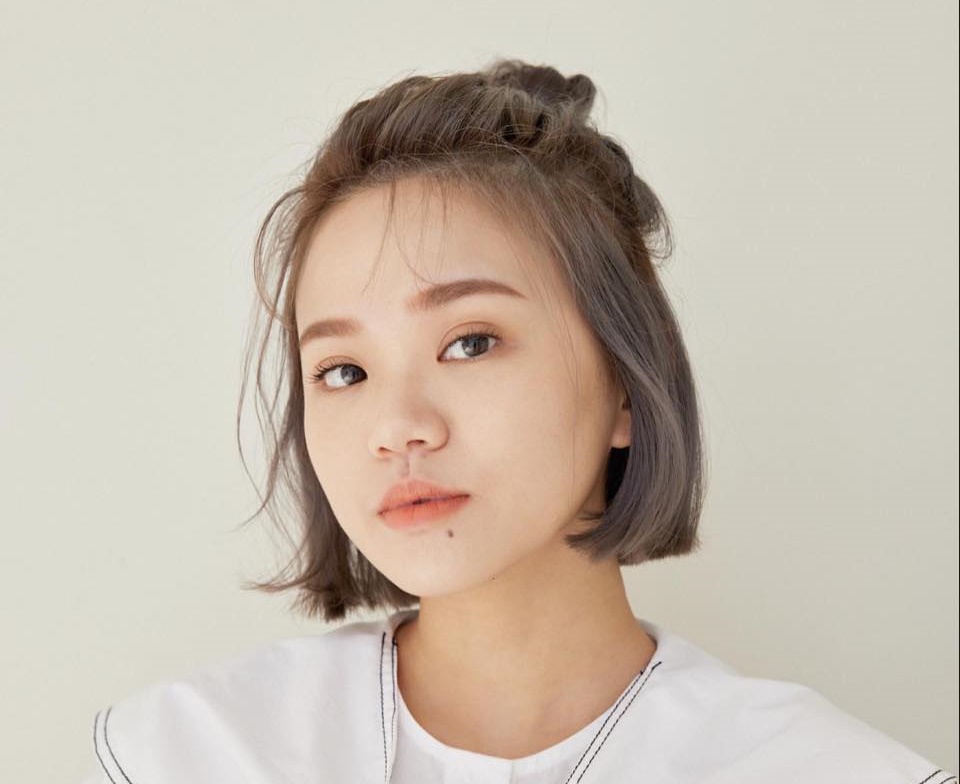 網紅陳彥婷出門工作之際突然地震，嚇得她立即回房抱著兒子及護著肚子。（翻攝自陳彥妤臉書）