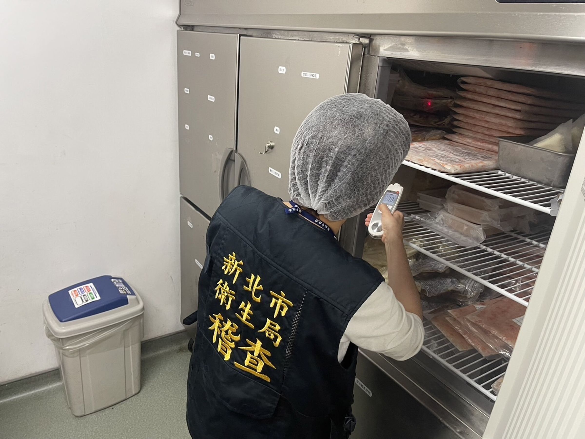 新北衛生局完成清查12家分店,除兩家持續暫停營業,7家分店缺失改善,僅3家合格。(新北衛生局提供)