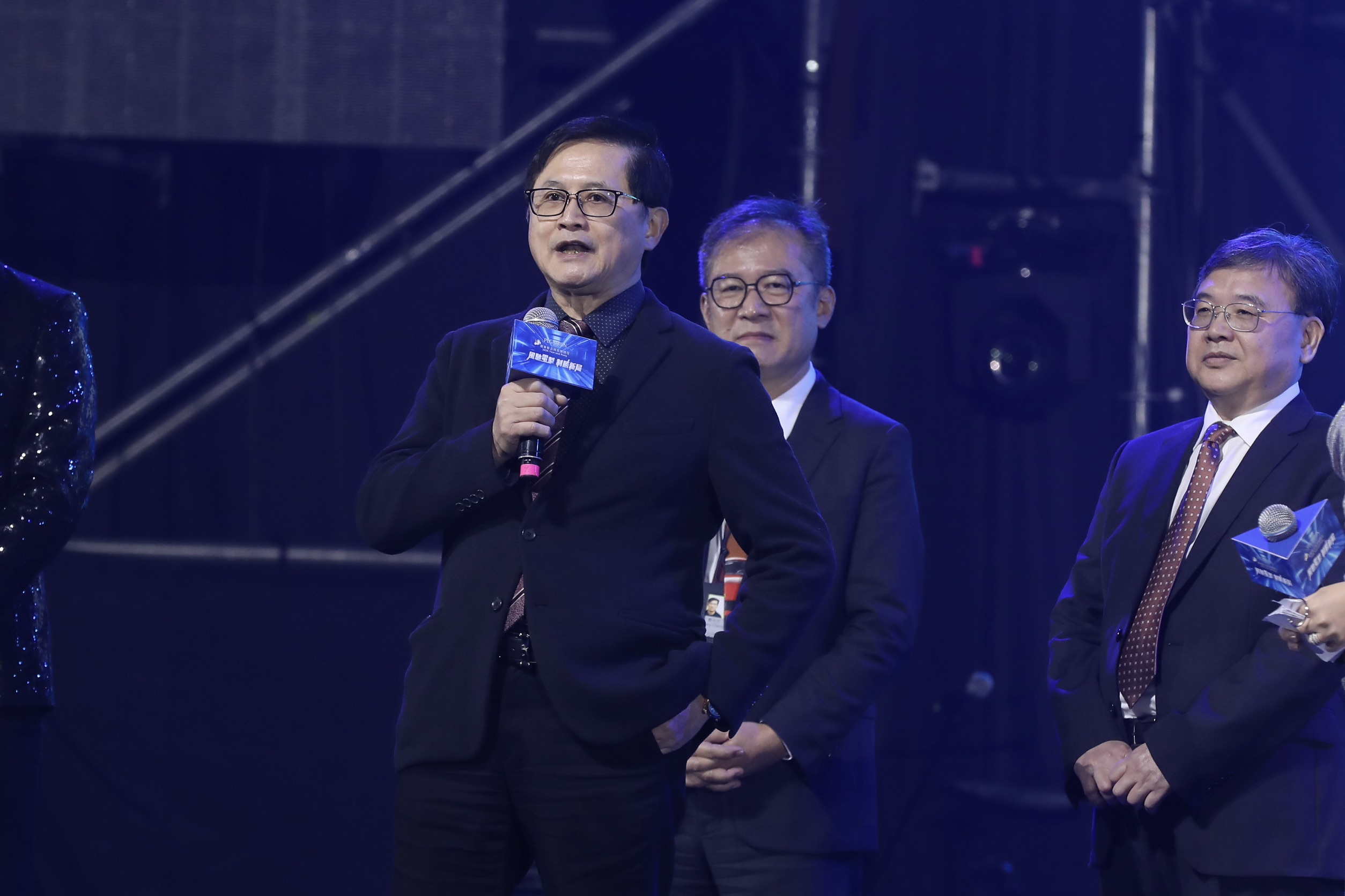 和碩集團董事長童子賢率領經營團隊出席和碩科技團圓日。