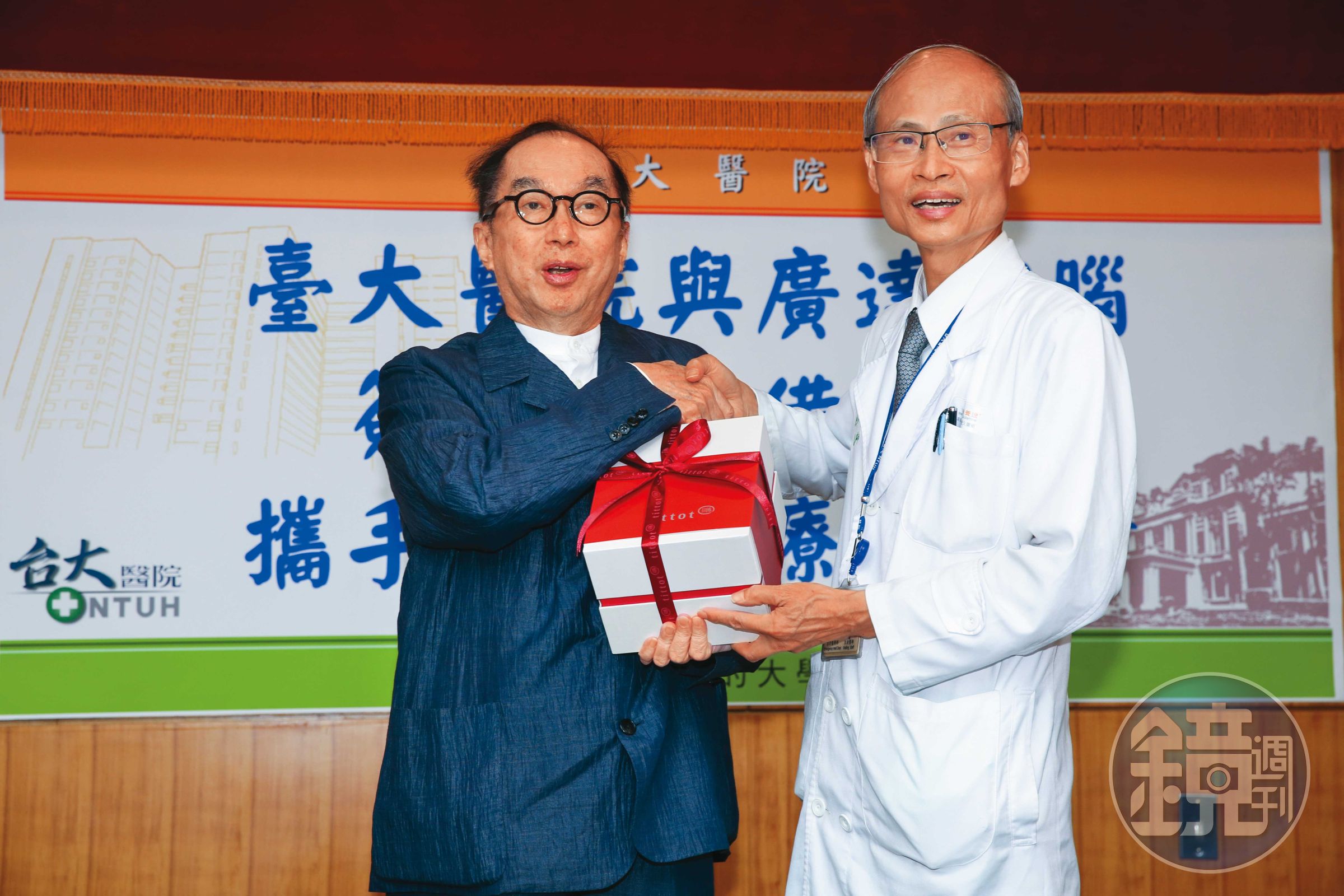 廣達董事長林百里（左）對於AI智慧醫療興趣深厚，親自促成許多跨域合作。