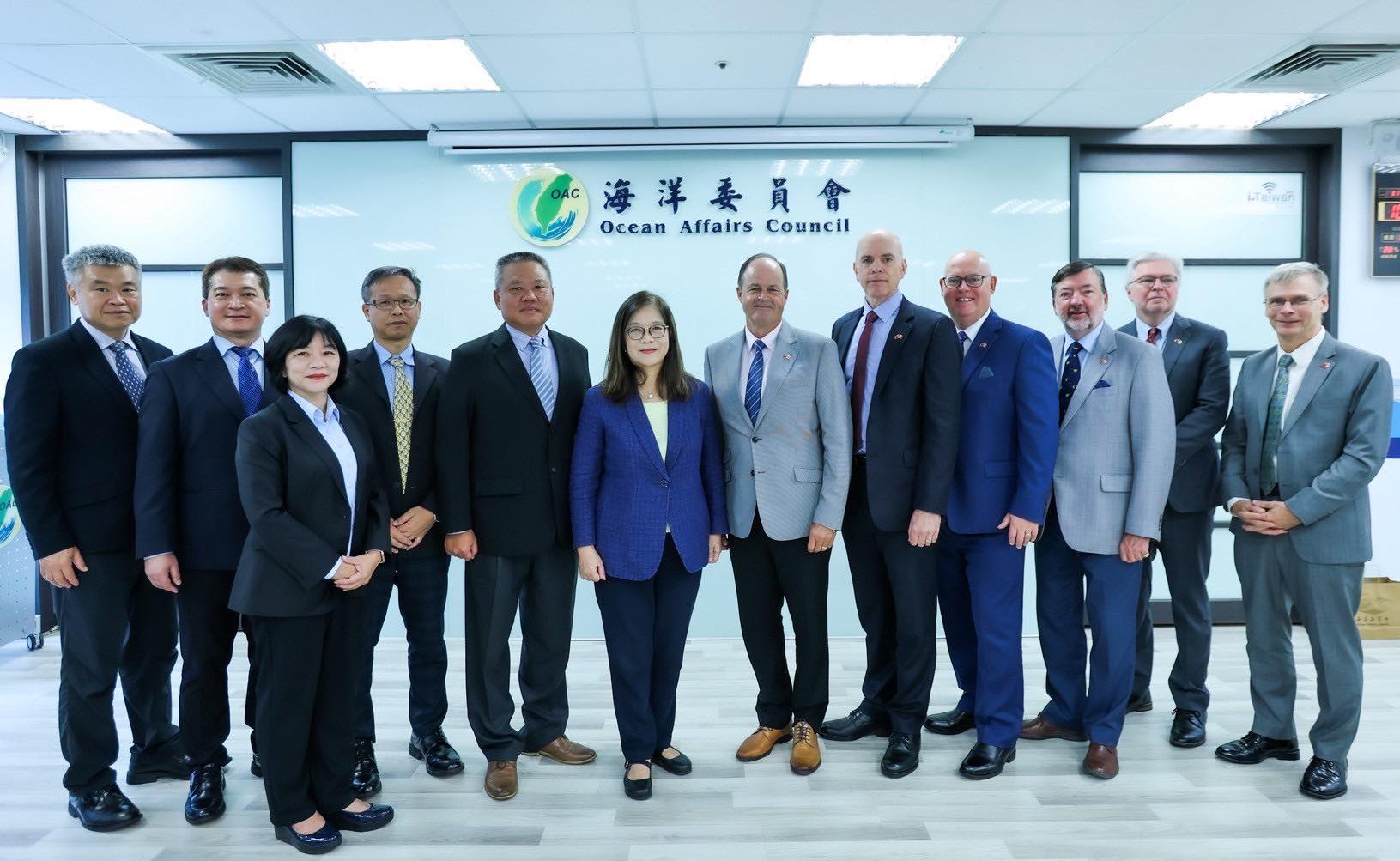 管碧玲接見加拿大訪團。（翻攝自管碧玲臉書）