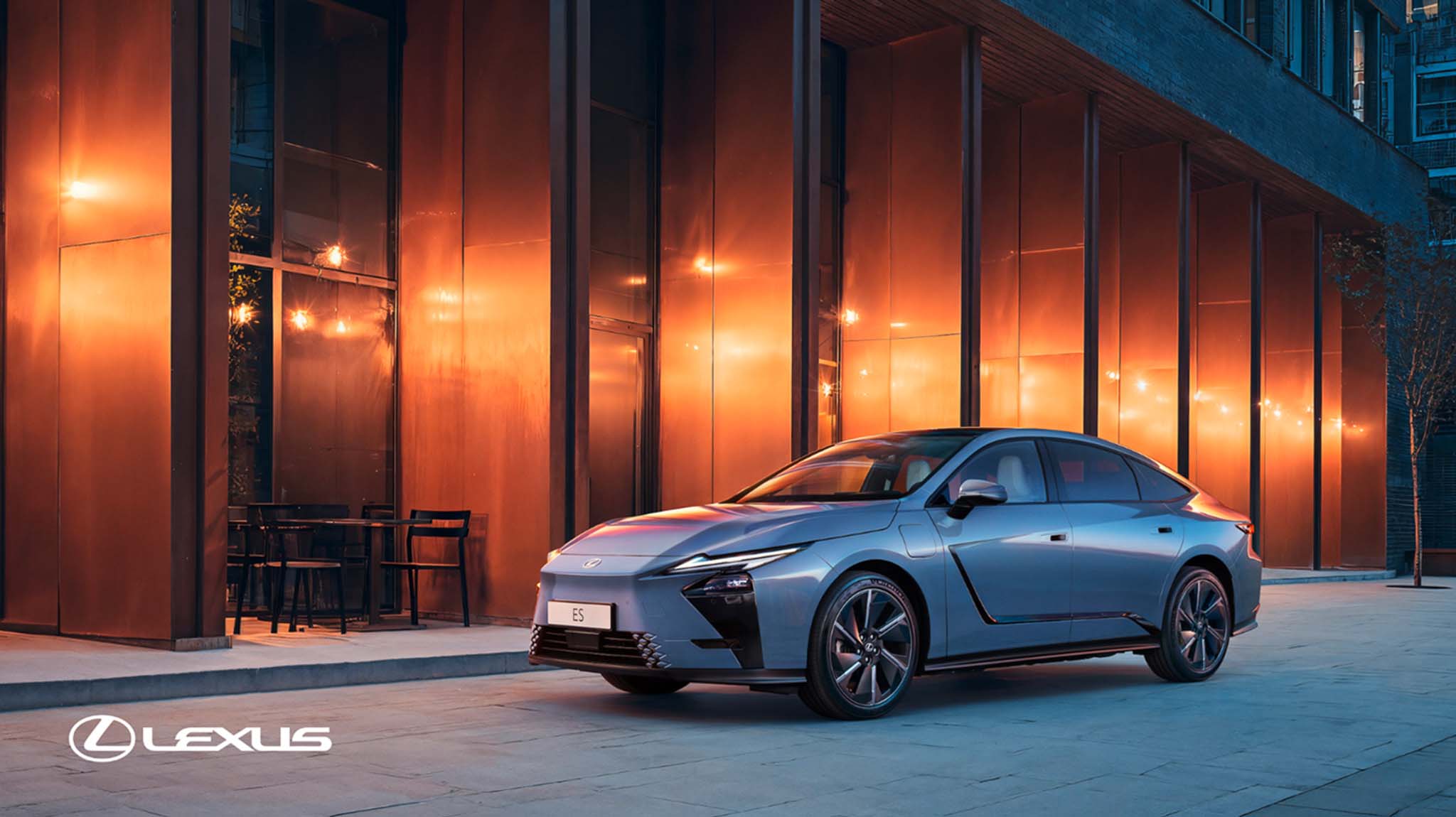 新車預售/全新大改款ES展開預售　嶄新設計四車型180萬元起