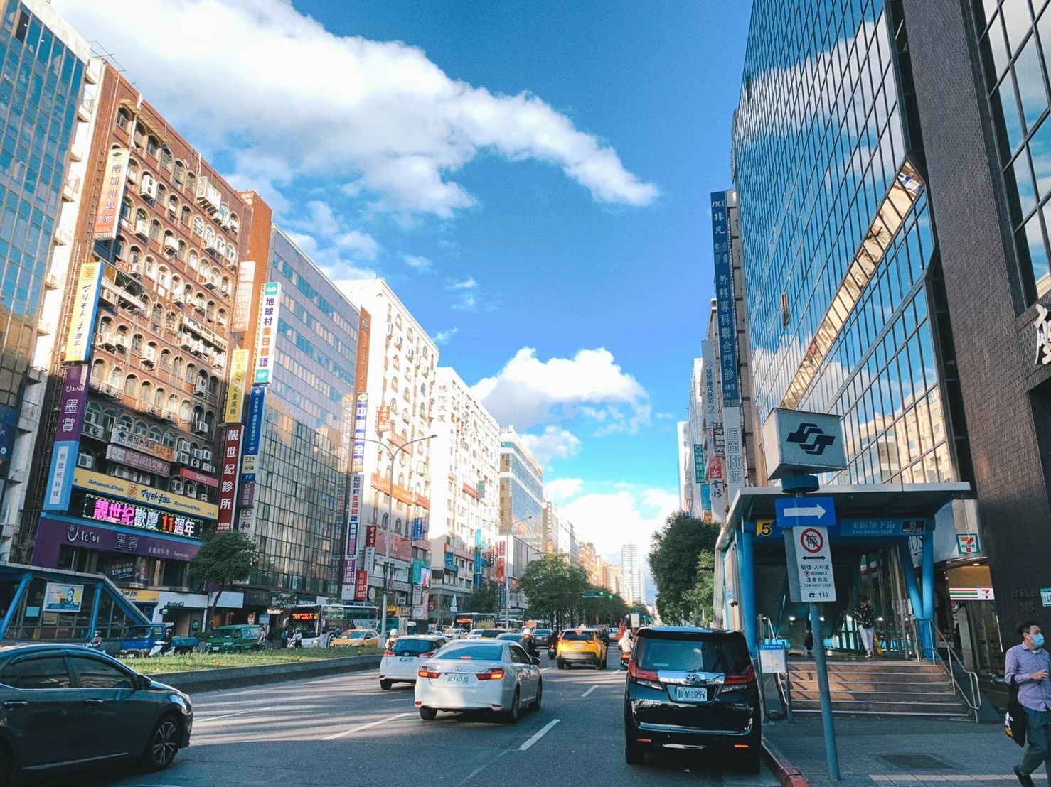 永慶房屋提醒付斡旋金時，記得要慎選房仲、白紙黑字、確認身分與謹慎付款。（永慶房產集團提供）