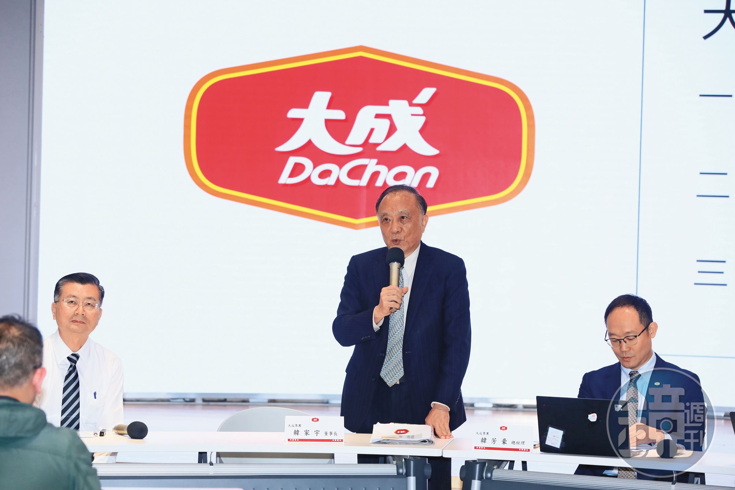 美元走貶、原物料成本下降，以進口原物料為主的食品業能吃到大利多。